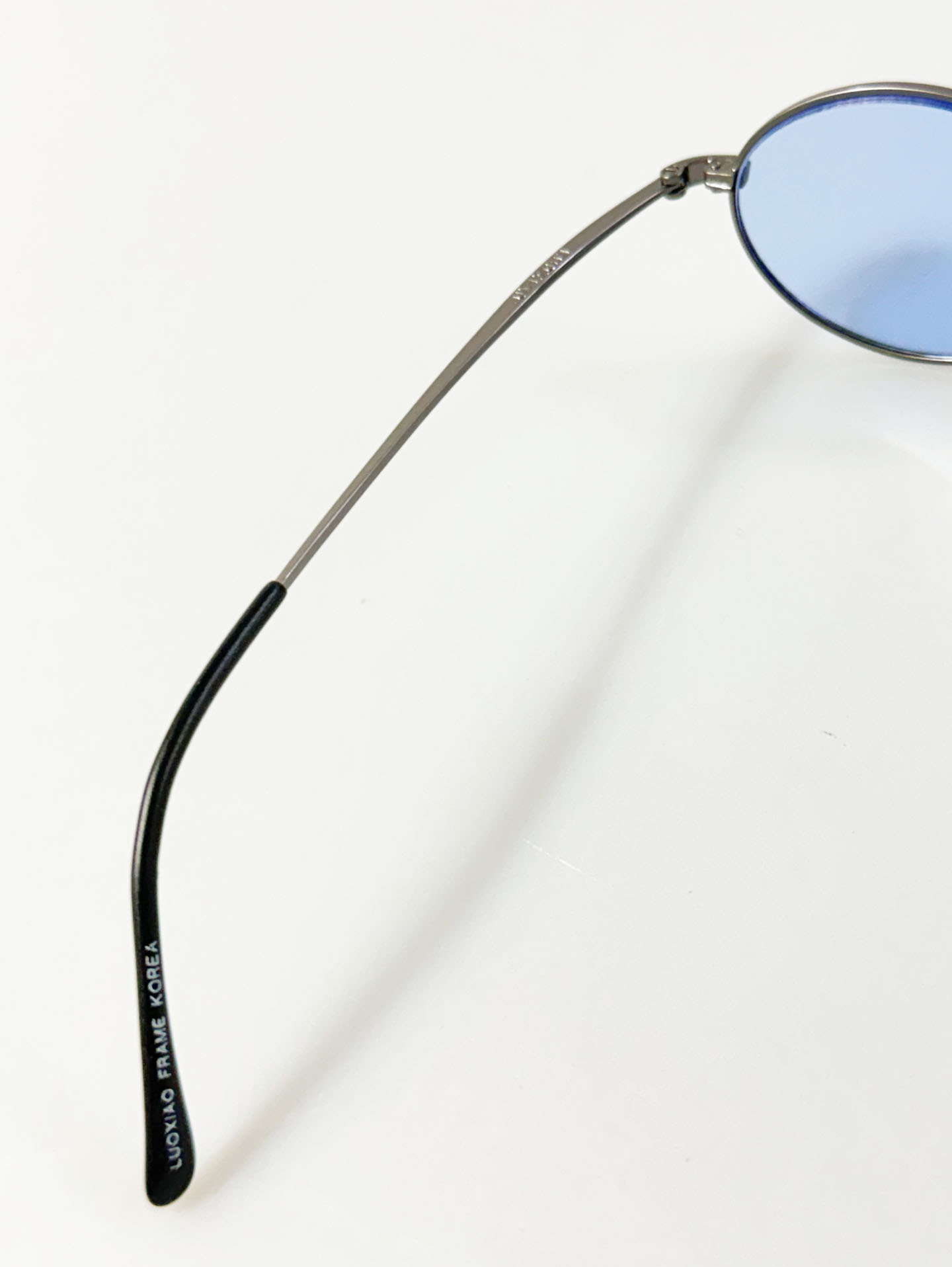 90's Dark Silver Titanium Slim Oval Tint Sunglasses