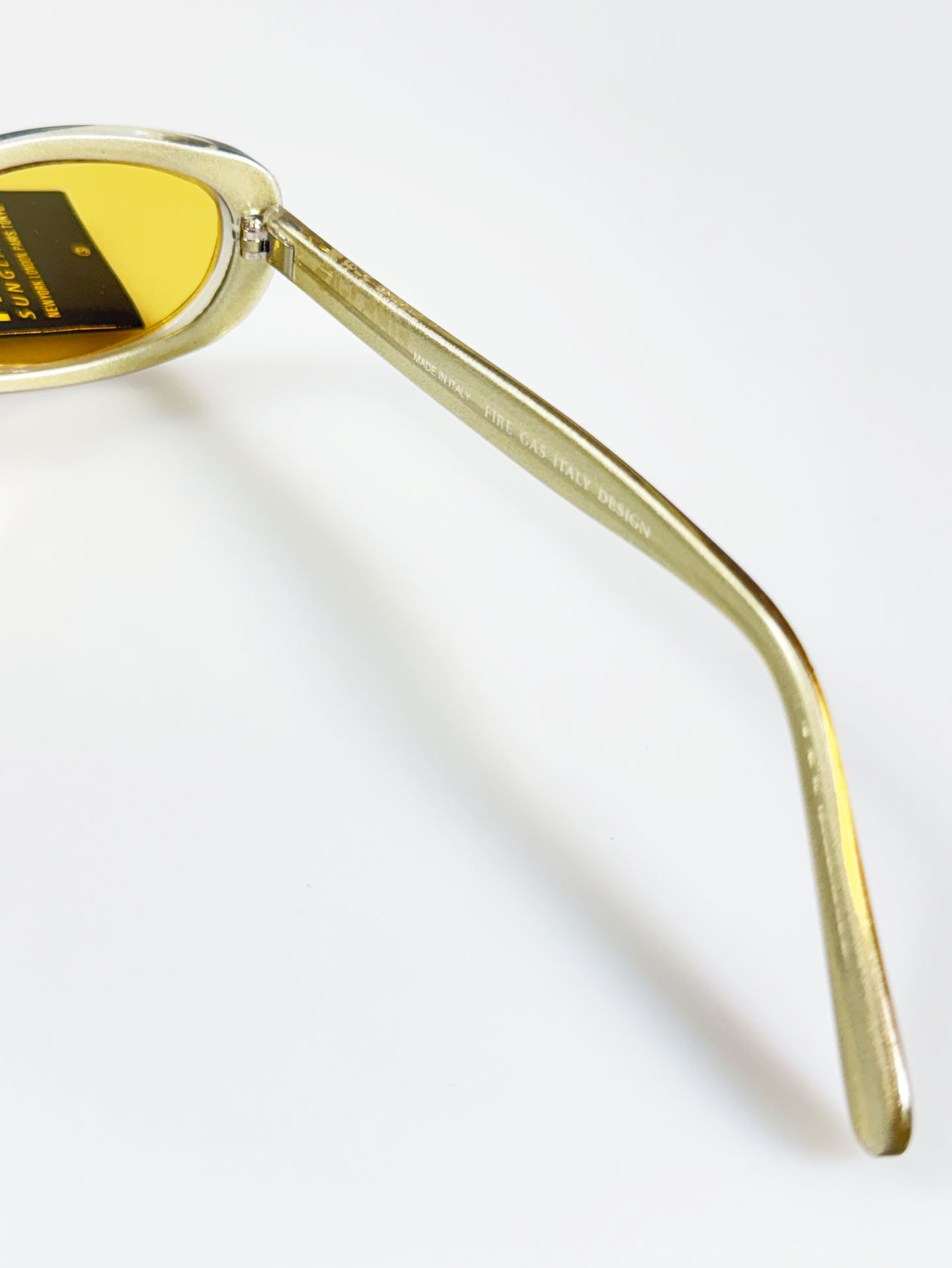 90's FIRE GAS Translucent Bold Oval Frame Tint Sunglasses
