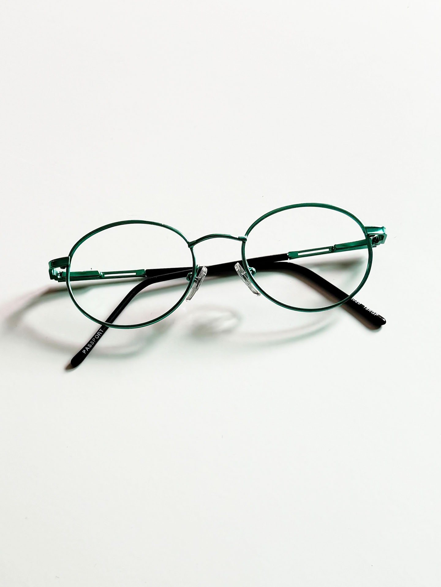 90's PASSPORT Emerald Green Slim Oval Metal Frame Glasses