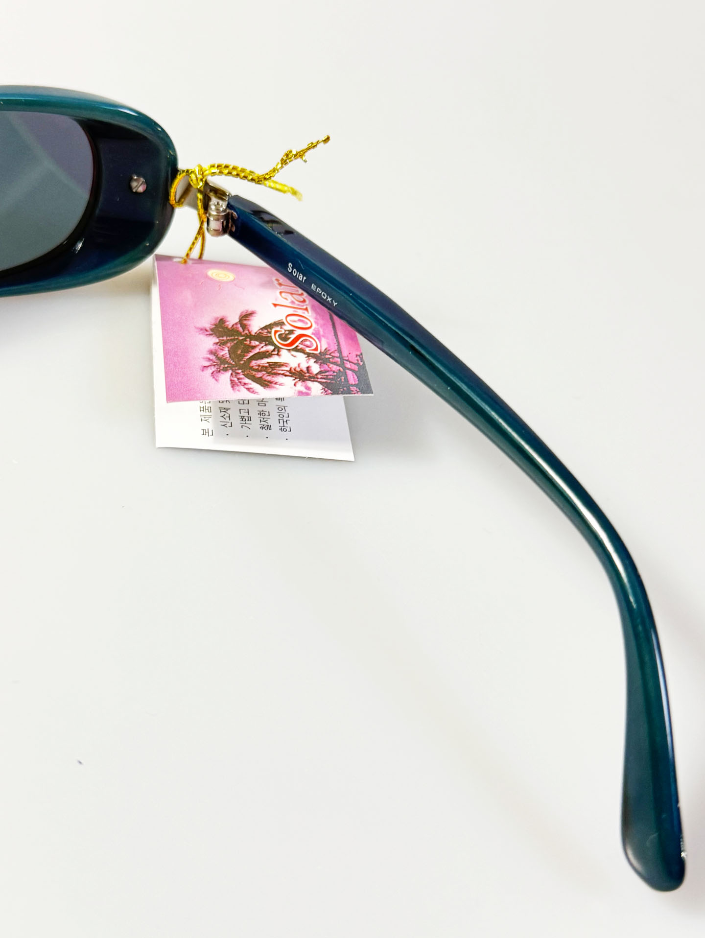90's SOLAR Glossy Black Oval Frame Sunglasses
