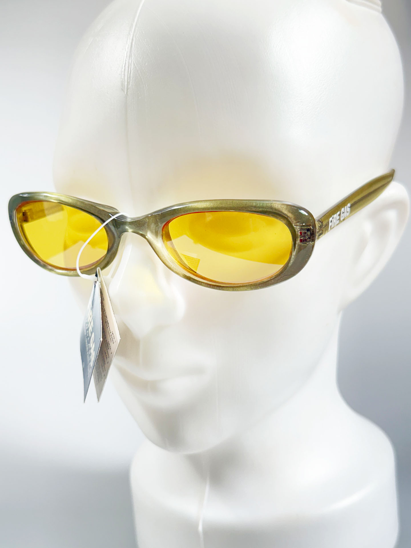 90's FIRE GAS Translucent Bold Oval Frame Tint Sunglasses