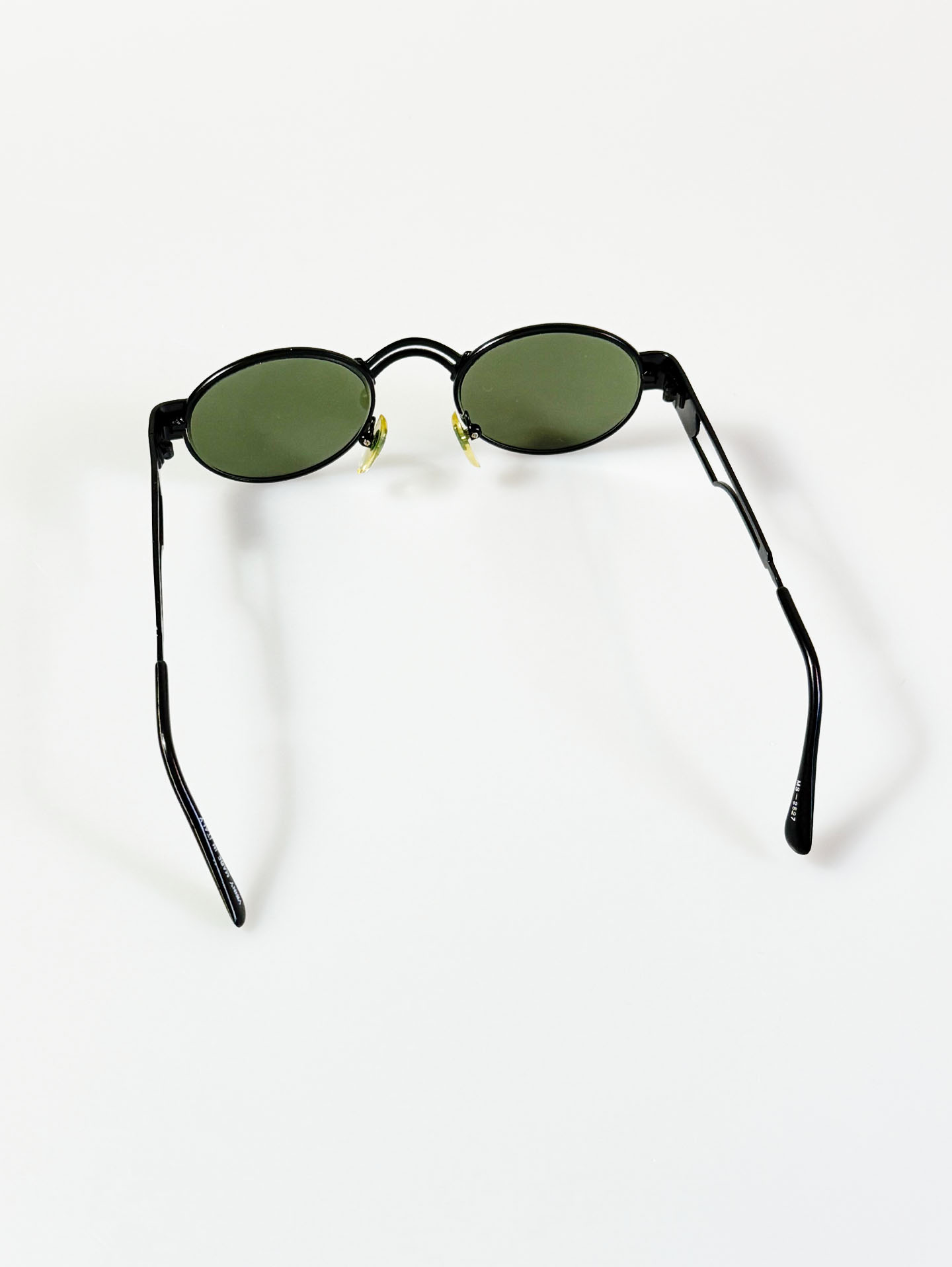 90’s VINNY Black Slim Oval Metal Sunglasses