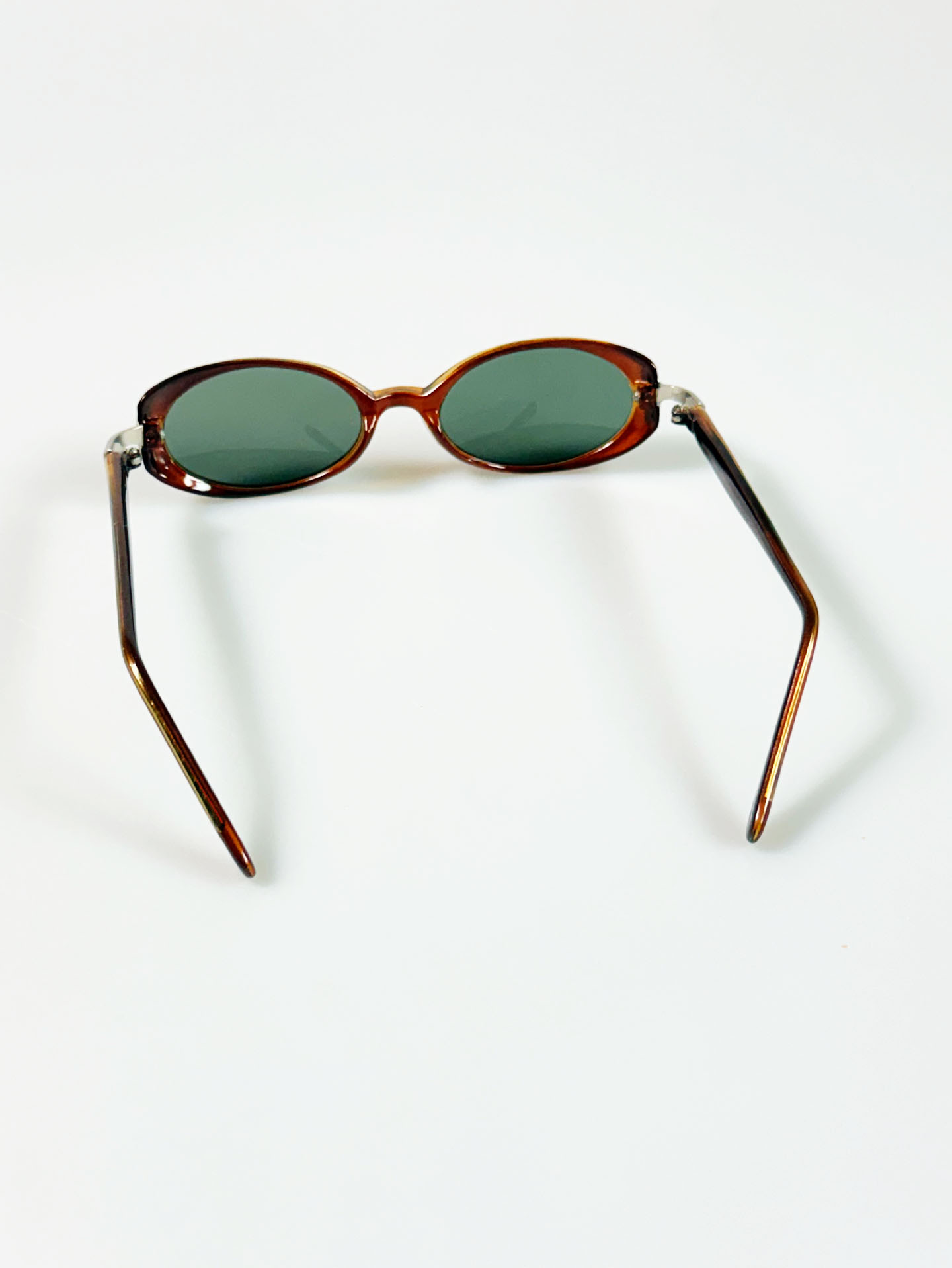 Amber Brown Oval Frame Sunglasses
