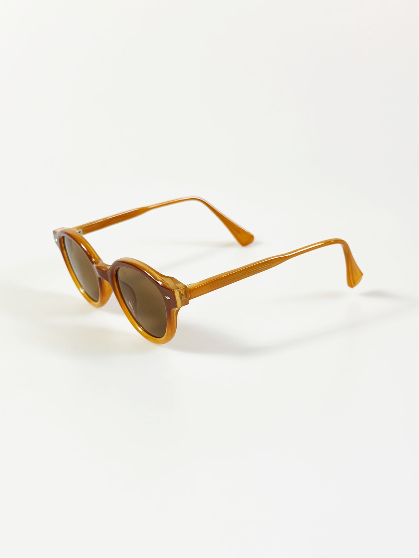 Gradient Amber Clear Bold Round Tinted Sunglasses