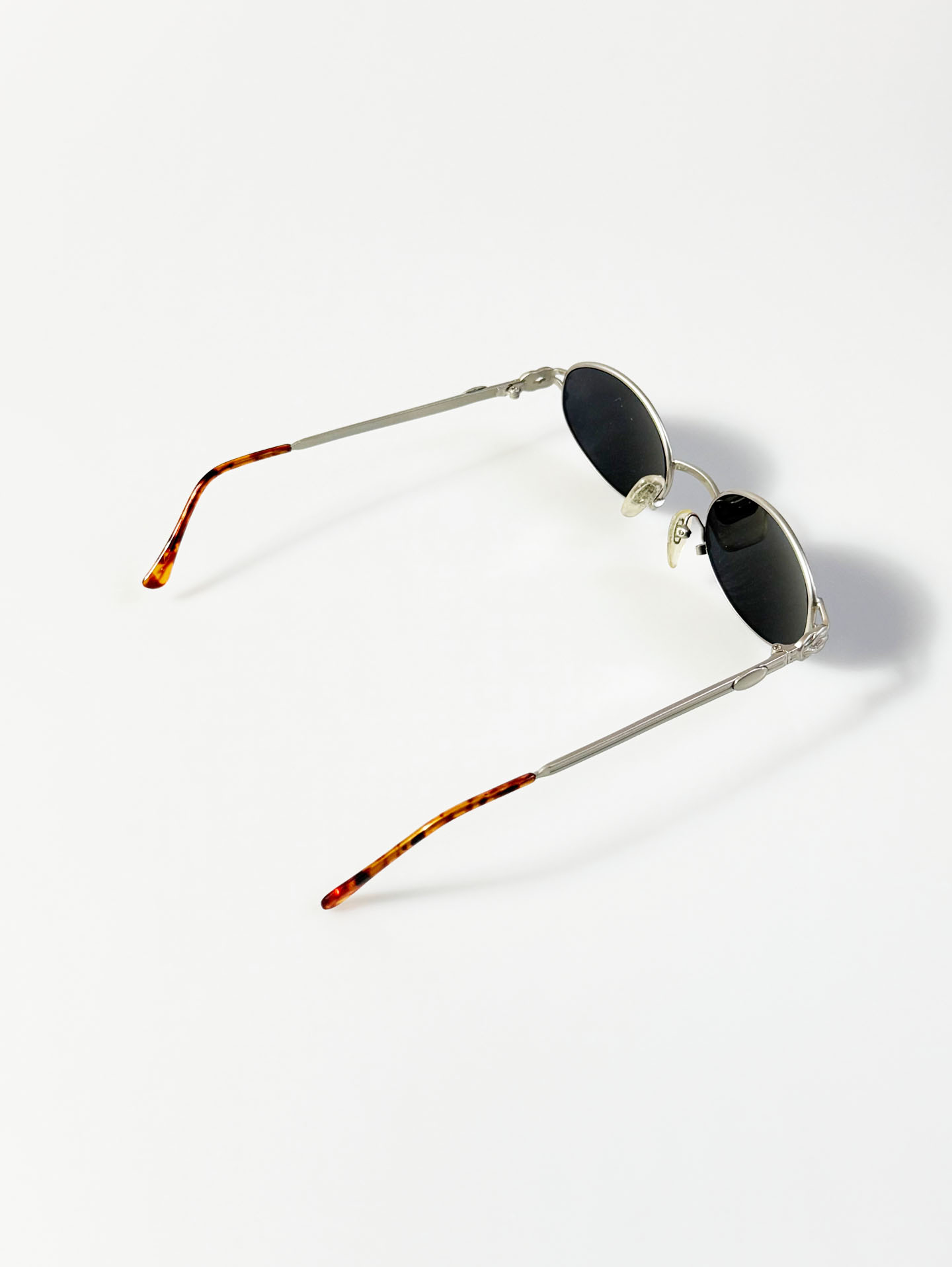 90's ACTION Slim Oval Silver Metal Frame Sunglasses