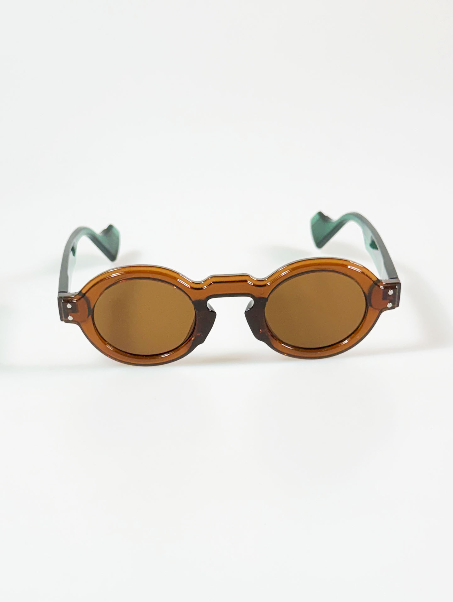 Amber & Green Two-Tone Bold Round Keyhole Bridge Frame Sunglasses