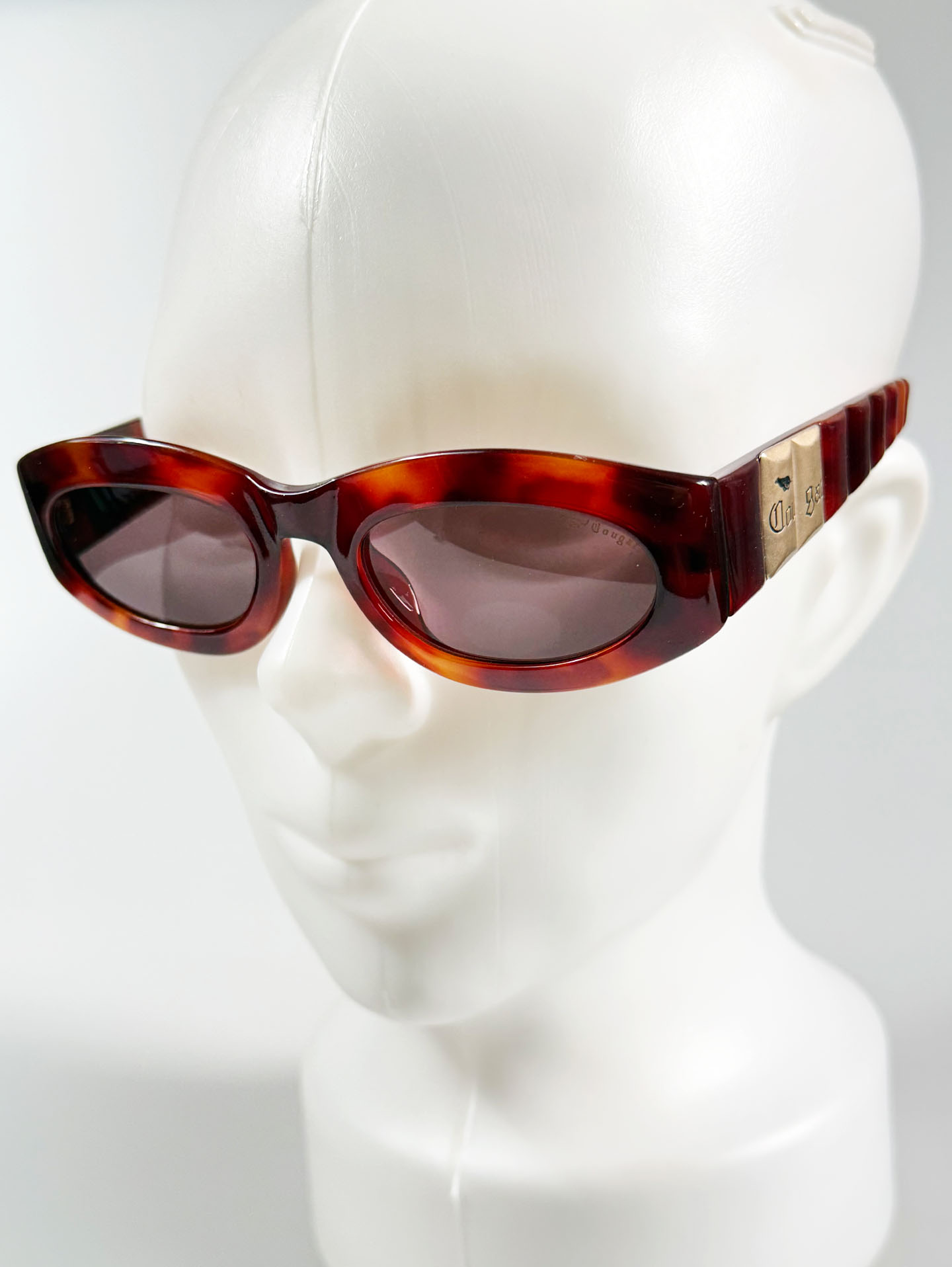 90's COUGAR Tortoiseshell Bold Oval Tint Sunglasses