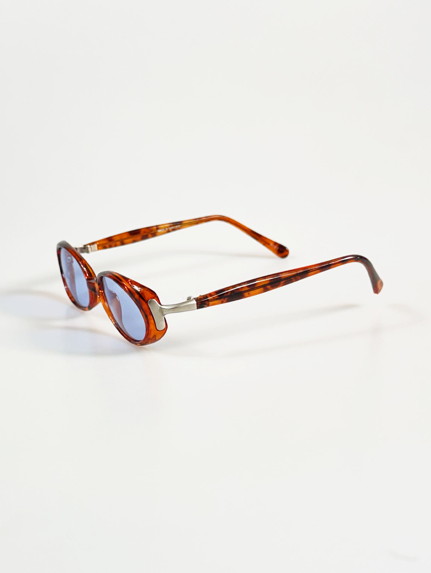 Amber Tortoiseshell Oval Frame Tint Sunglasses