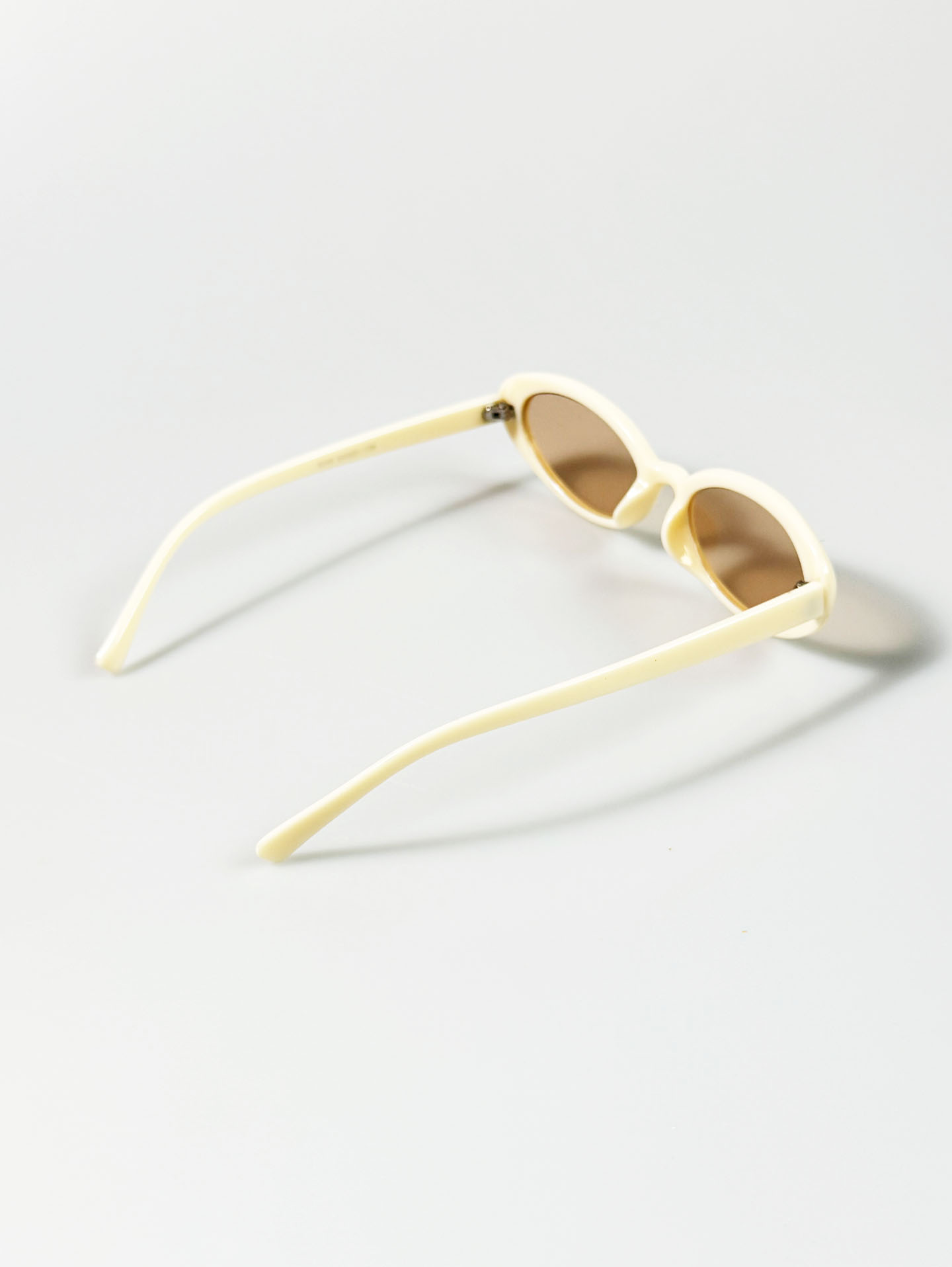 Ivory Bold Semi Cat-Eye Frame Tint Sunglasses