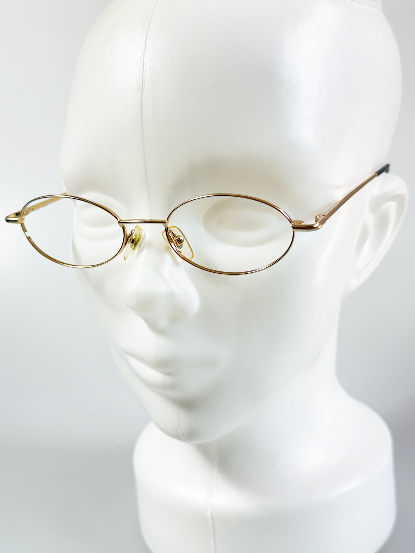 ZEPHYR Slim Oval Gold Metal Frame Glasses