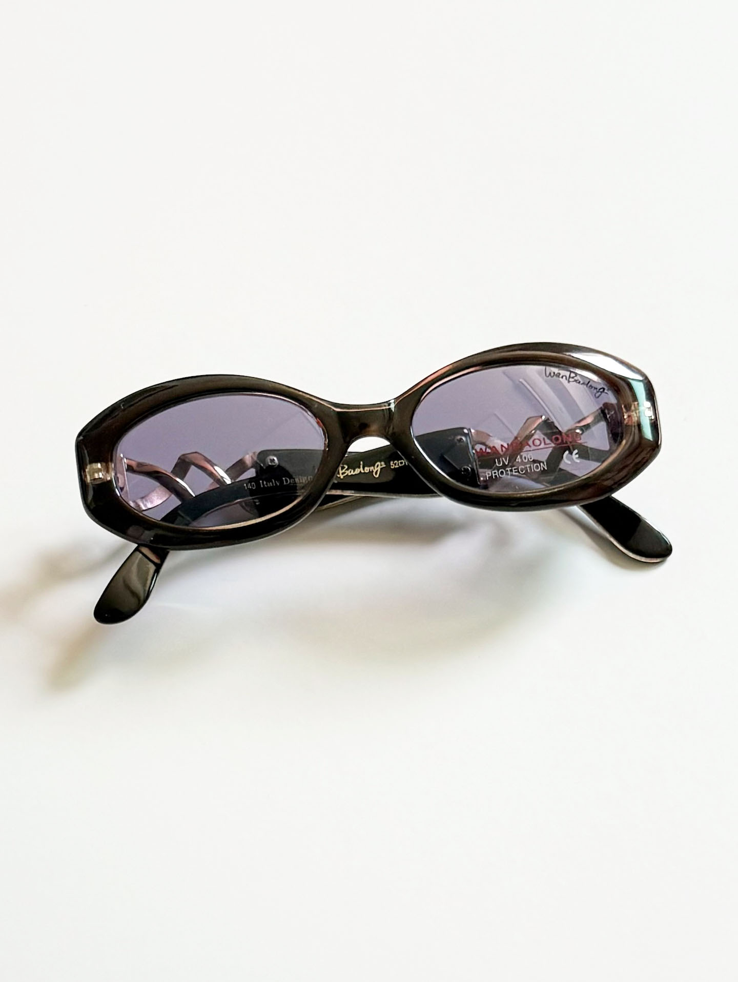 90's WANBAOLONG Bold Oval Tint Sunglasses