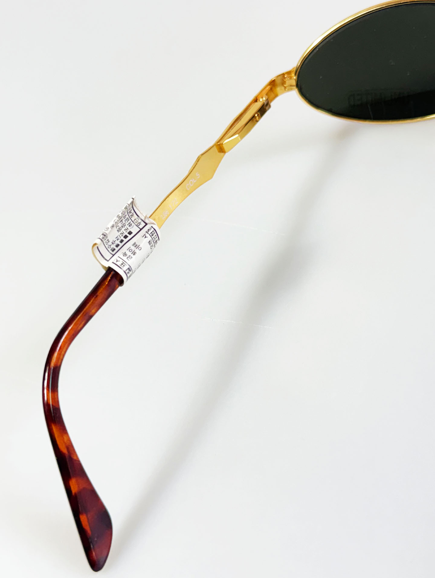 90's UNLIMITED Gold Slim Oval Metal Frame Sunglasses