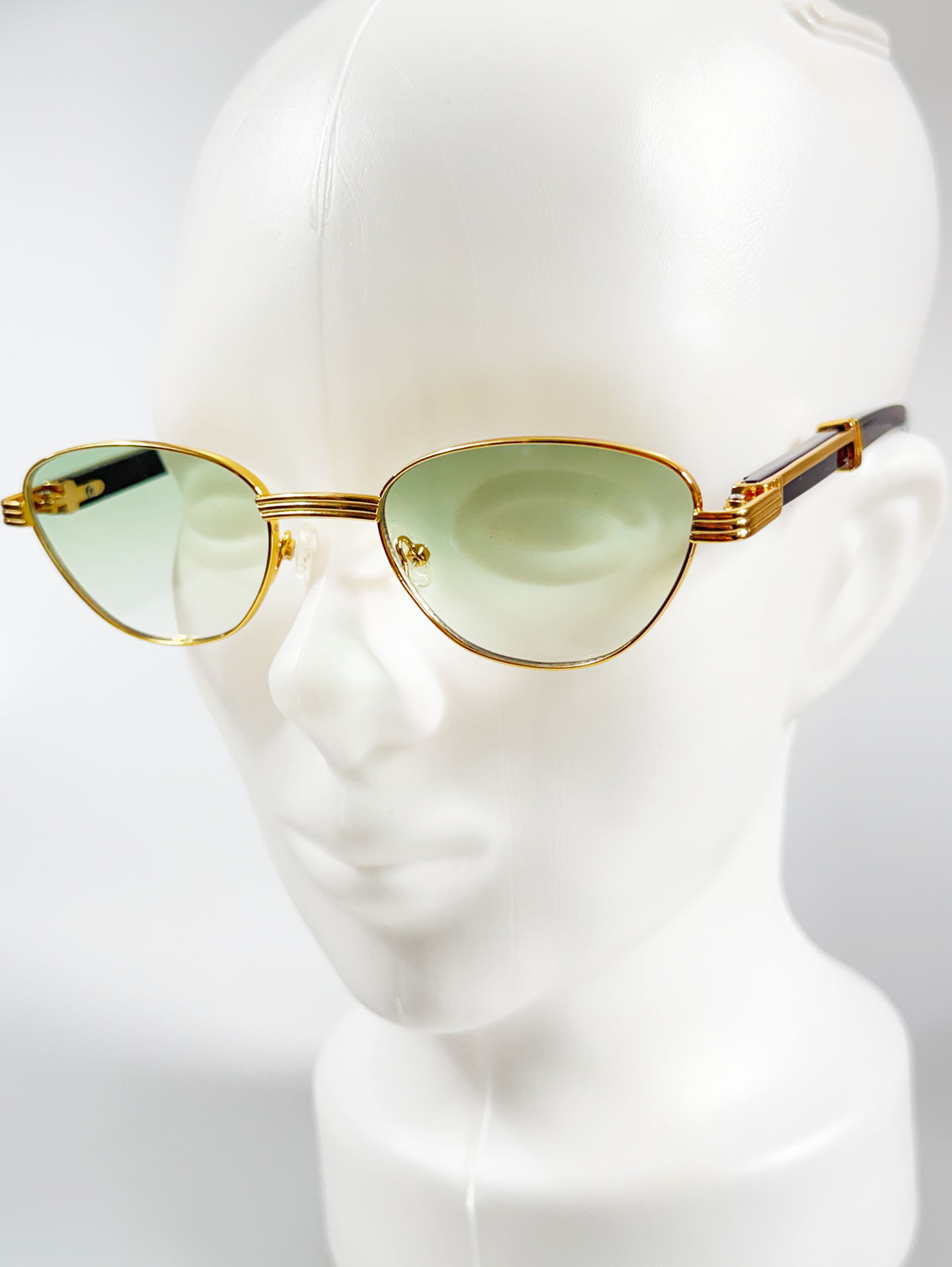 Gold Metal Slim Oval Frame Tint Sunglasses