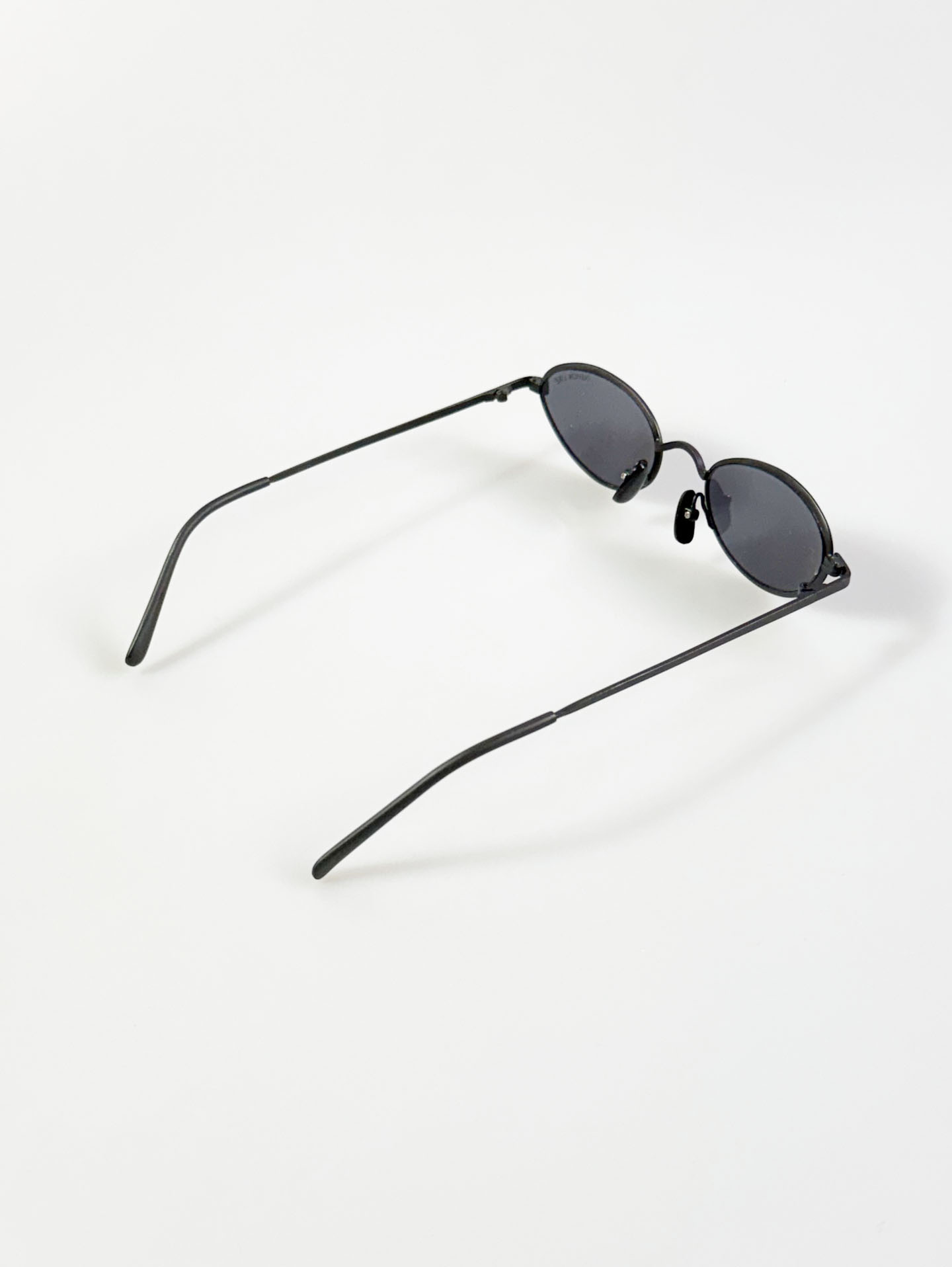 90's FASHION LINE Matte Black Slim Oval Metal Sunglasses