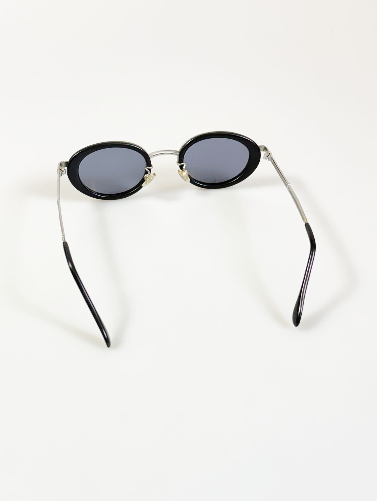 90's Silver & Black Layered Oval Metal Sunglasses