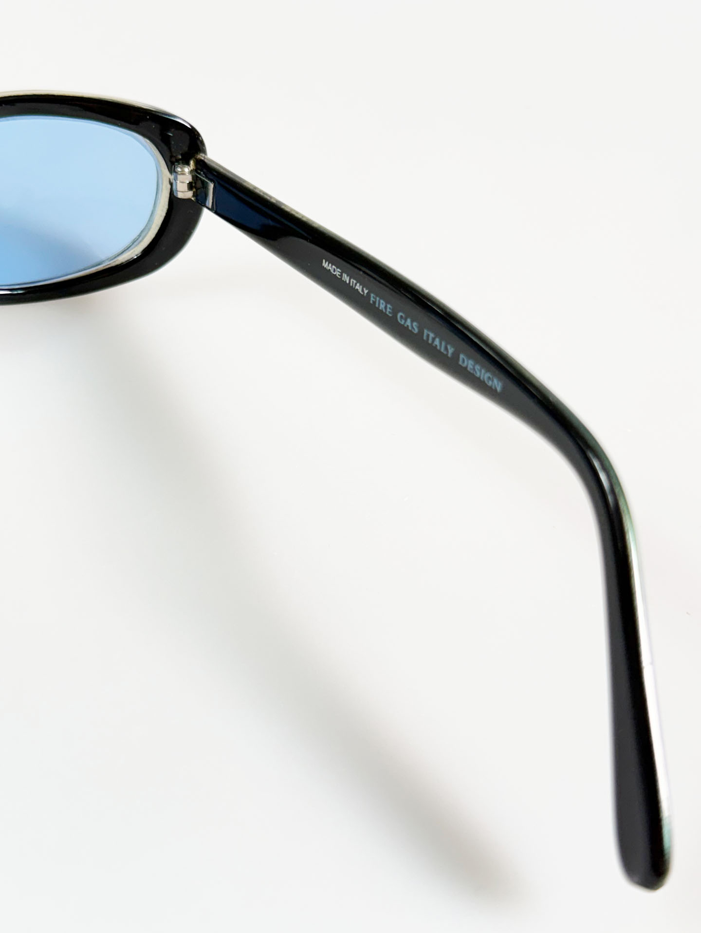 90's FIRE GAS Teal Blue Bold Oval Tint Sunglasses