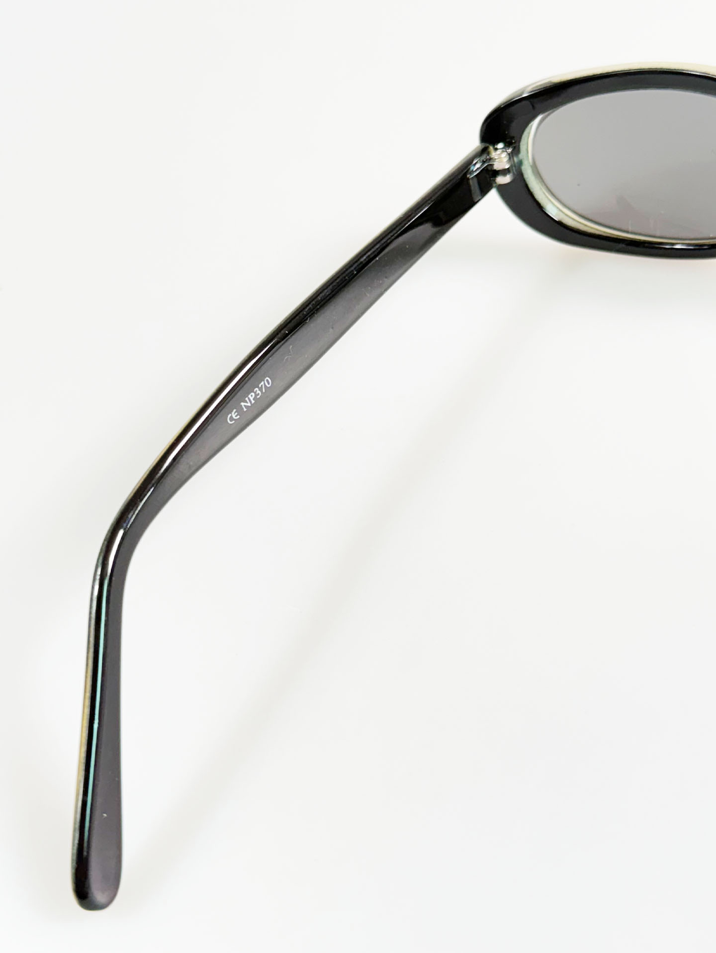 90's FIRE GAS Teal Bold Oval Sunglasses