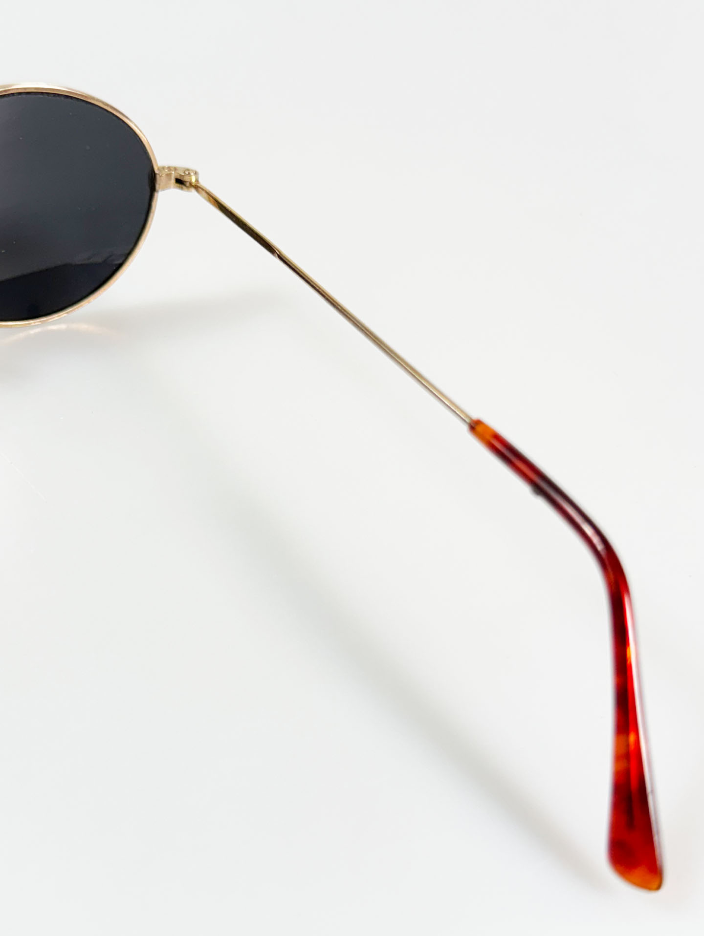 90's Gold Metal Slim Oval Frame Sunglasses
