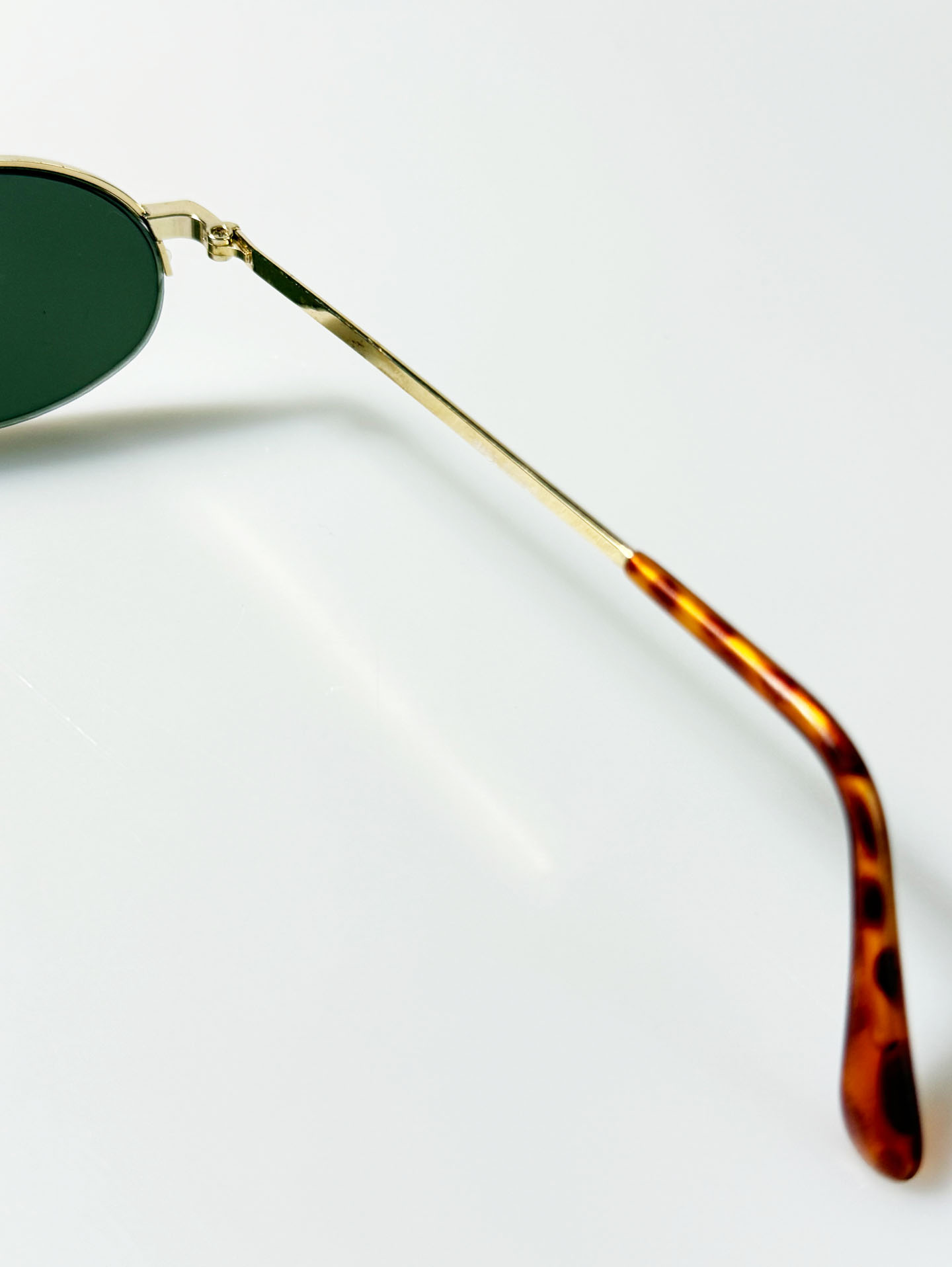 90's Gold Metal Semi-Rimless Oval Sunglasses