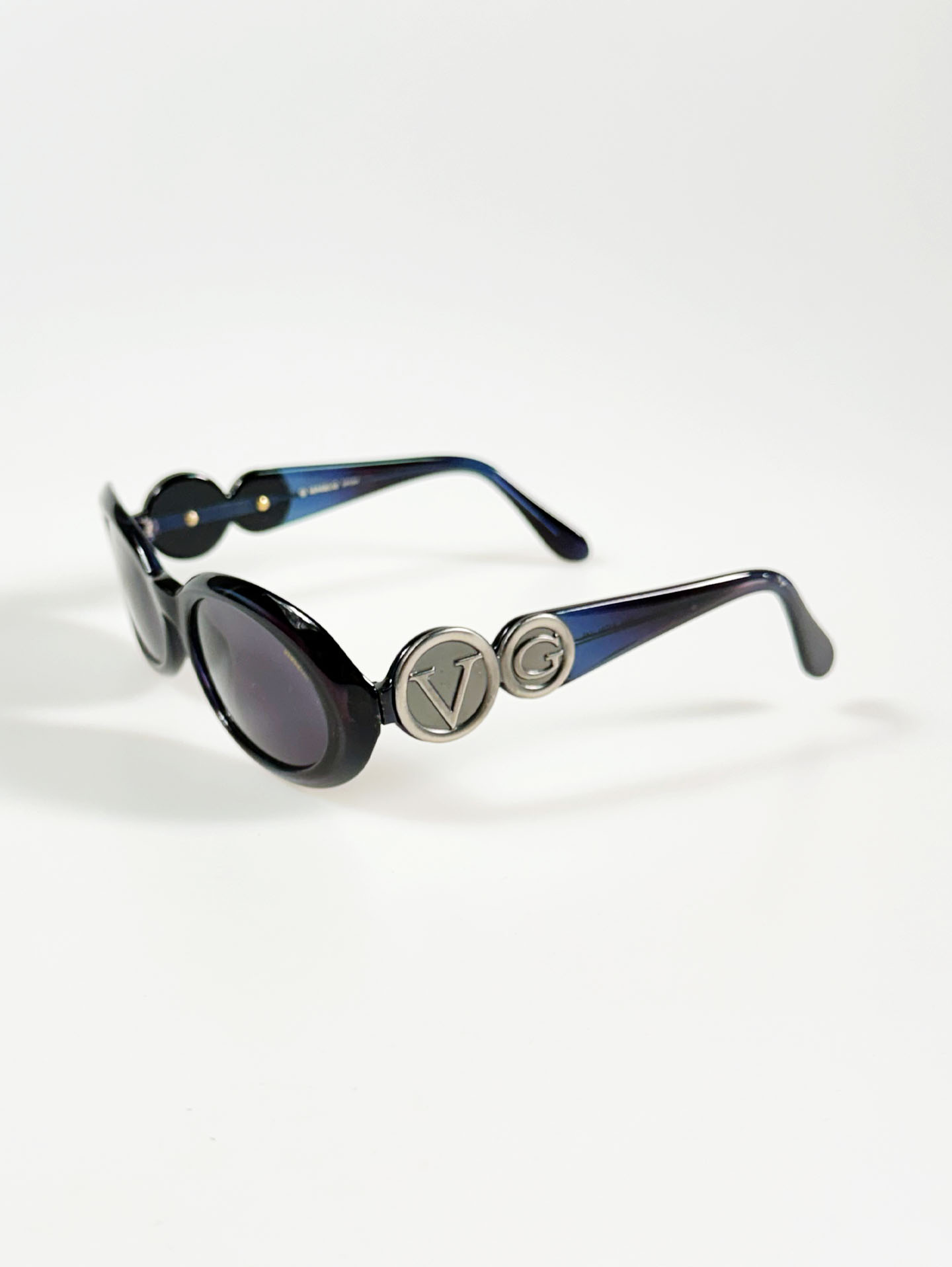 90's VERGELIO Black & Deep Blue Two-Tone Oval Sunglasses