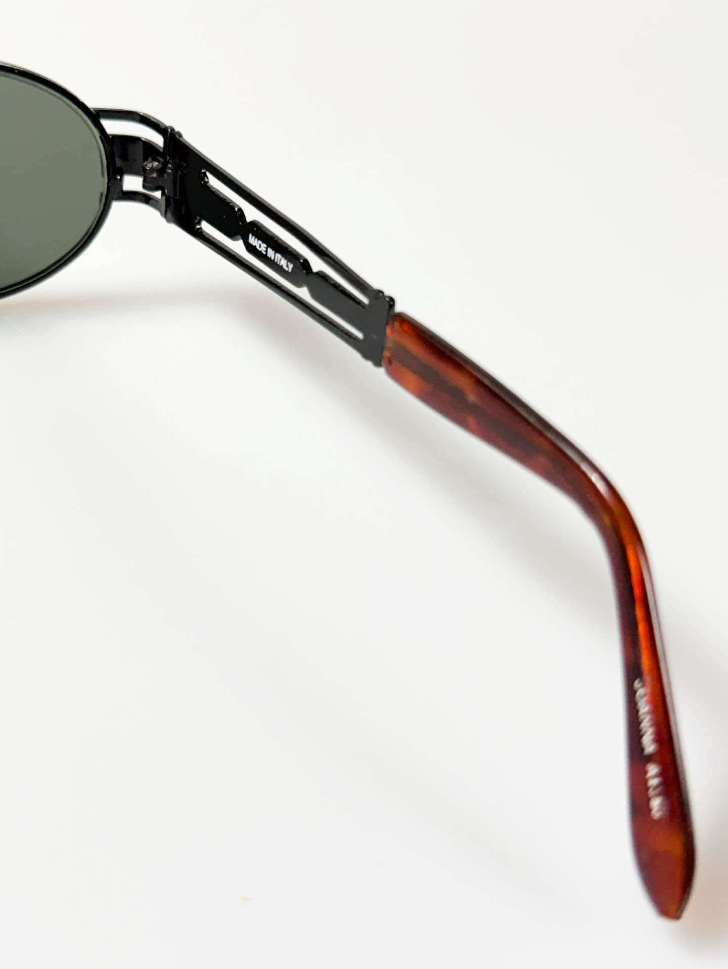 90's JOANNA Gunmetal Slim Oval Metal Frame Sunglasses