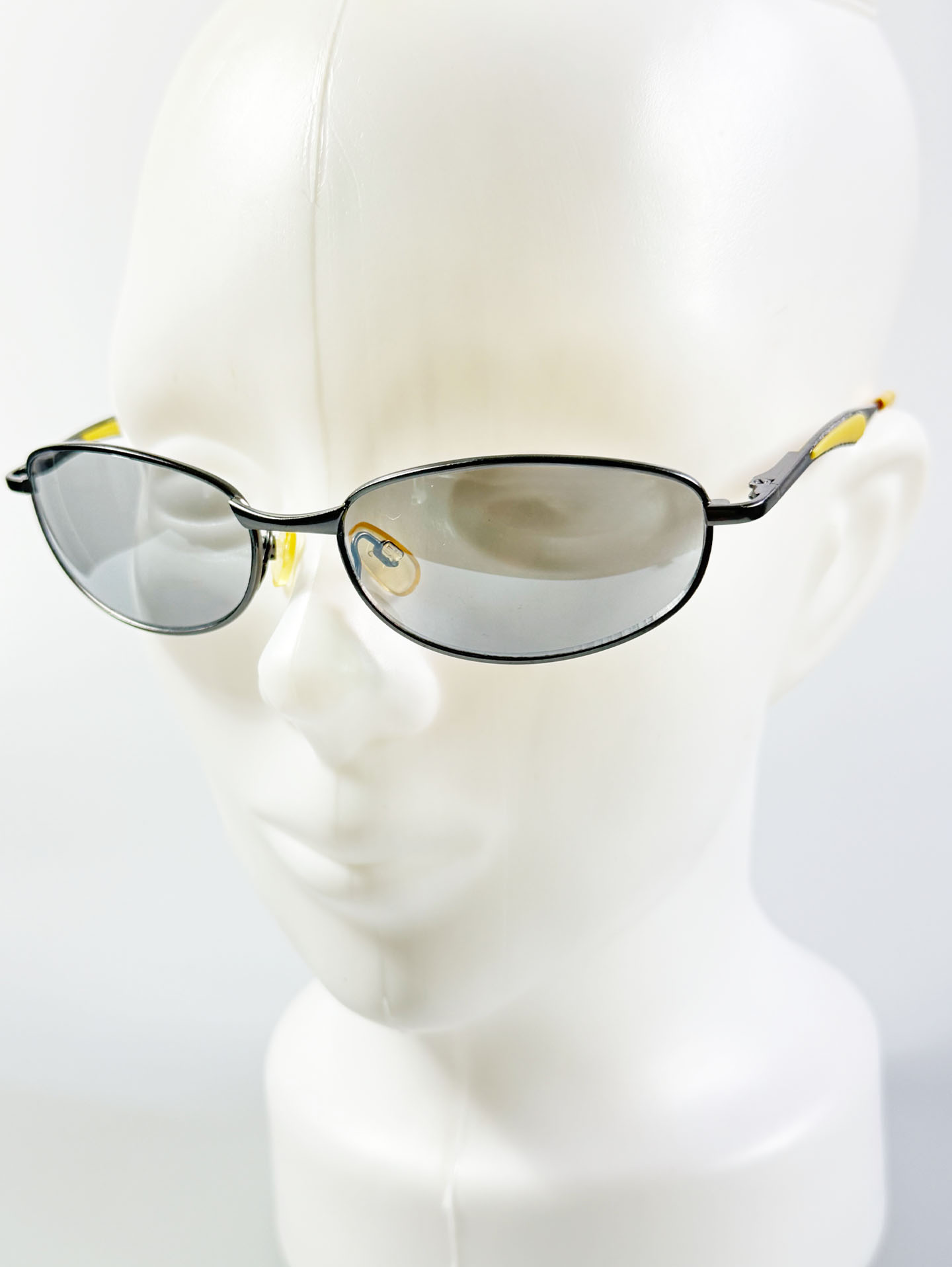 90's DOMON Sliom Oval Gunmetal Sunglasses