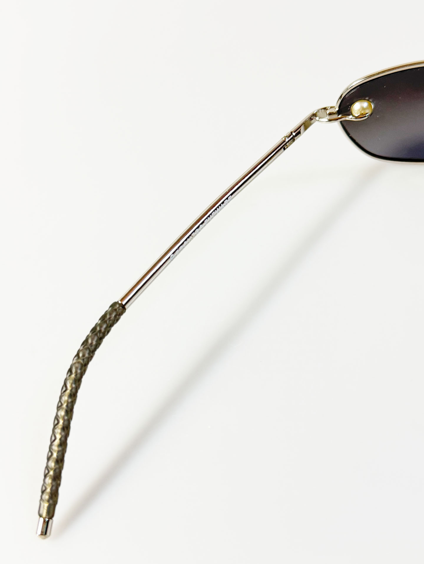 SUPERHERO Slim Oval Silver Metal Frame Sunglasses