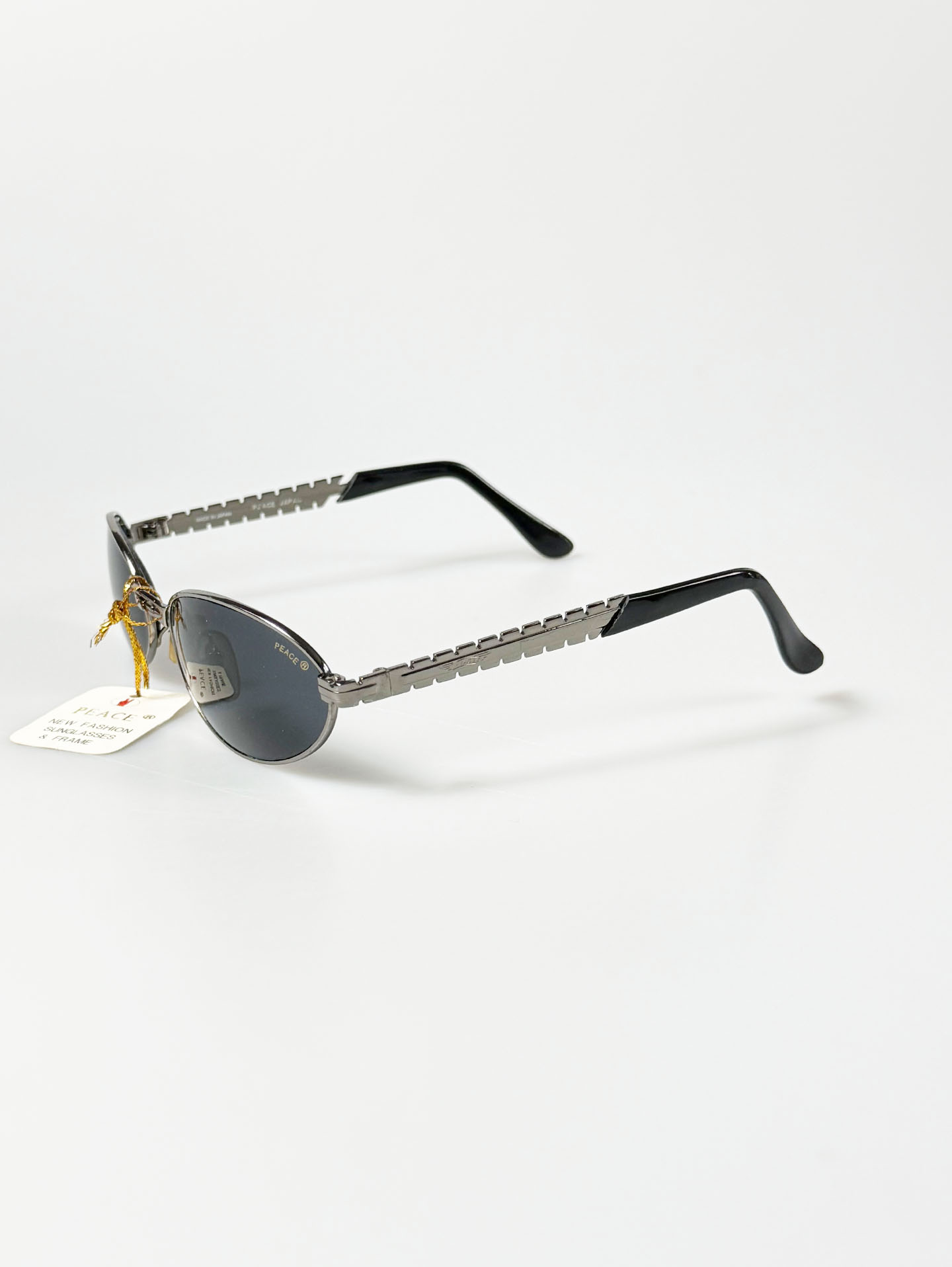 90's PEACE JAPAN Silver Razor-Temple Oval Metal Sunglasses