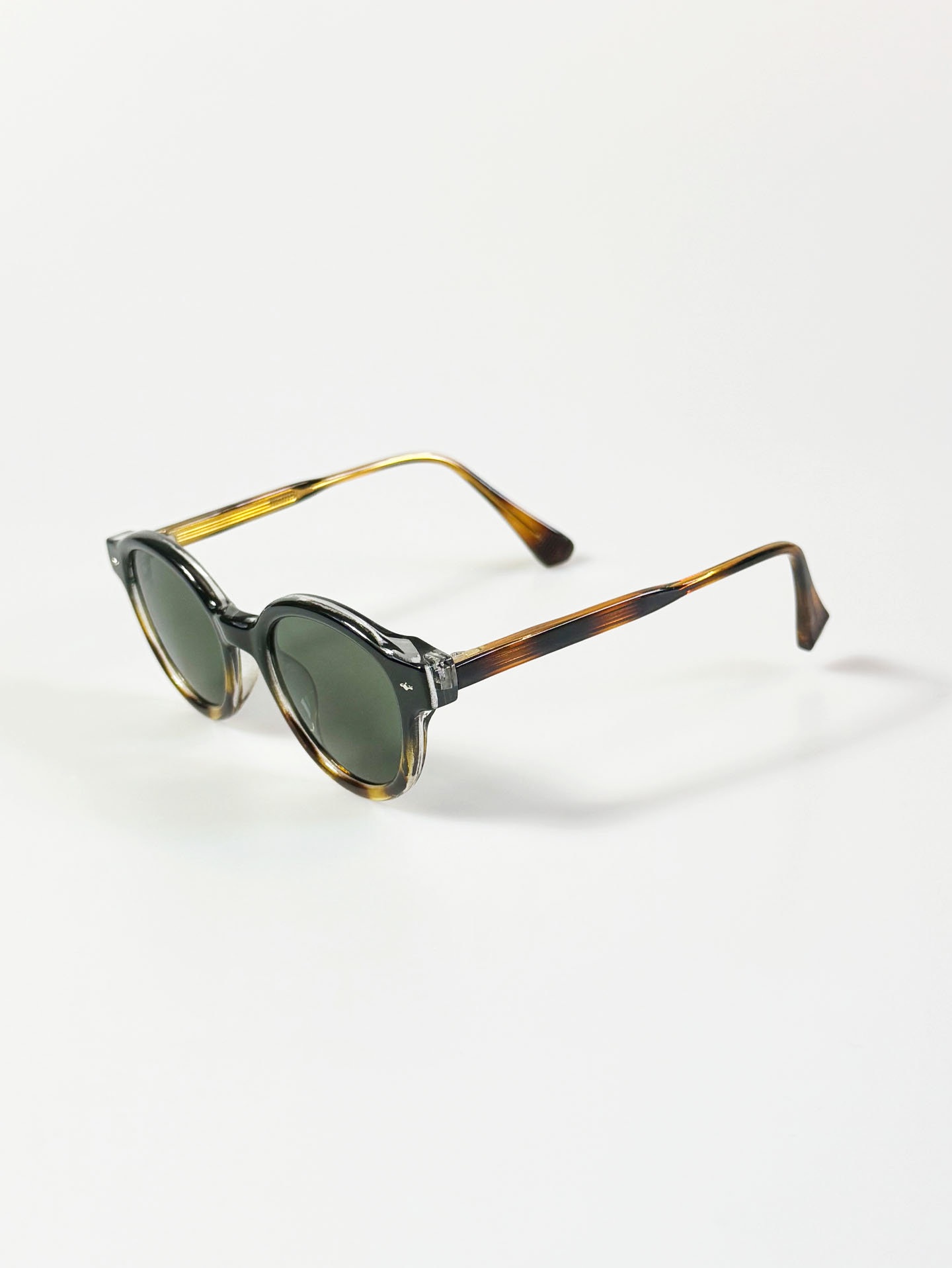 Classic Round Two-Tone Tortoiseshell Frame Sunglasses