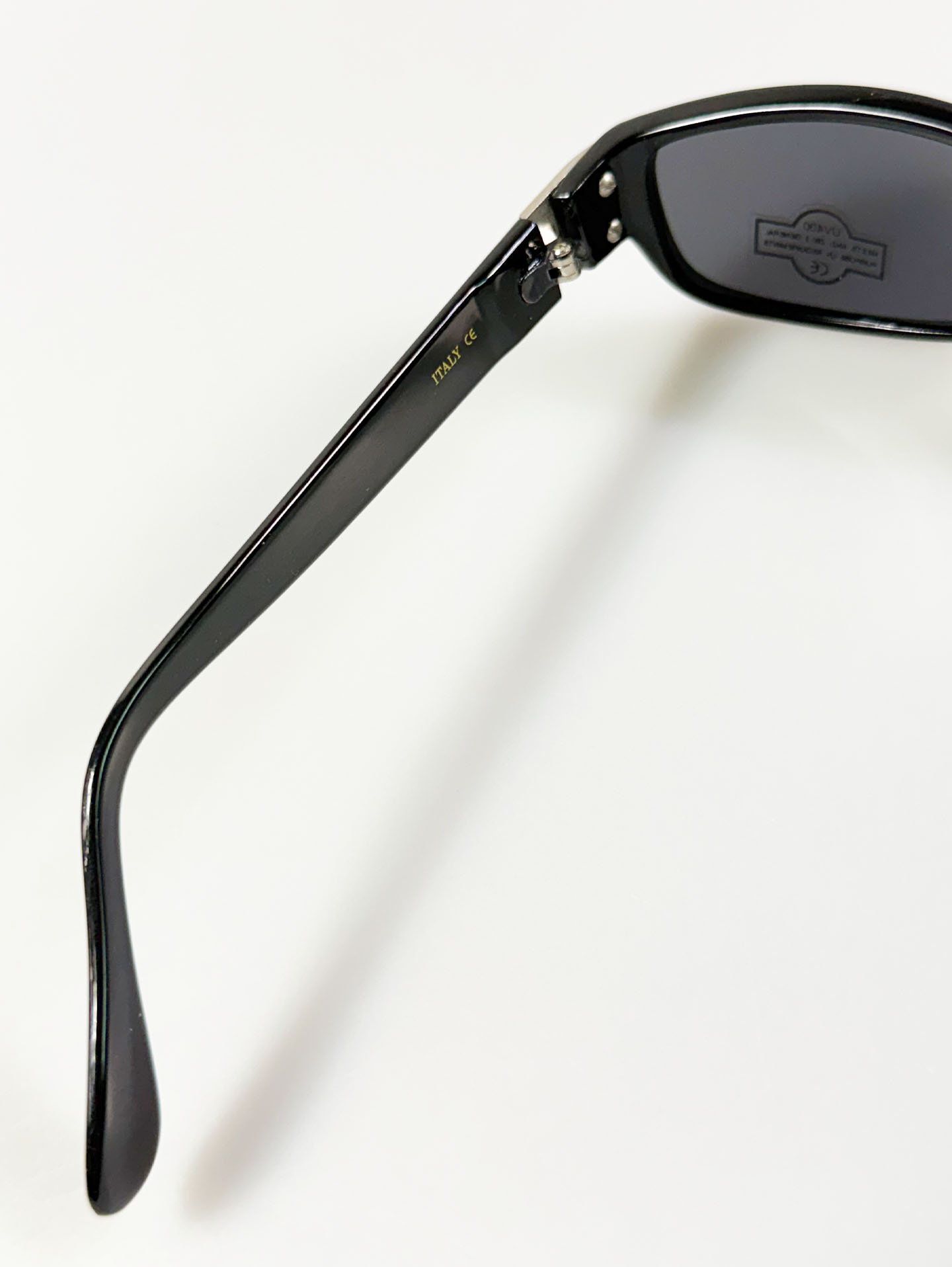 90’s GUESS Black Bold Square Frame Sunglasses