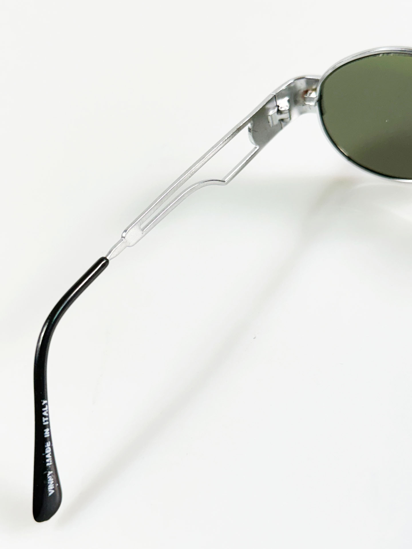 90's VINNY Silver Slim Oval Metal Sunglasses