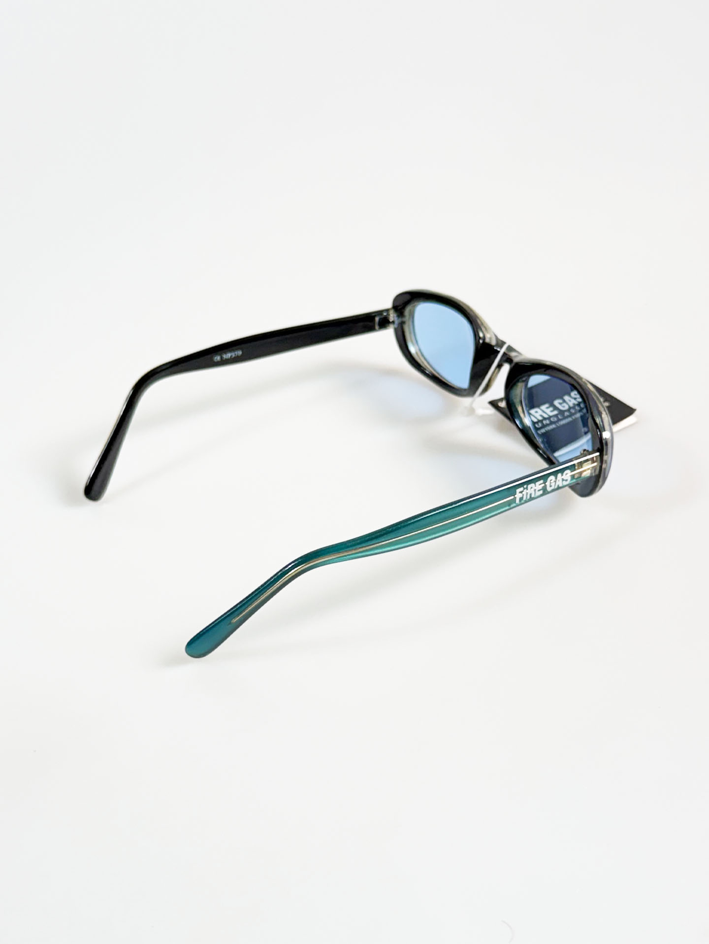 90's FIRE GAS Teal Blue Bold Oval Tint Sunglasses