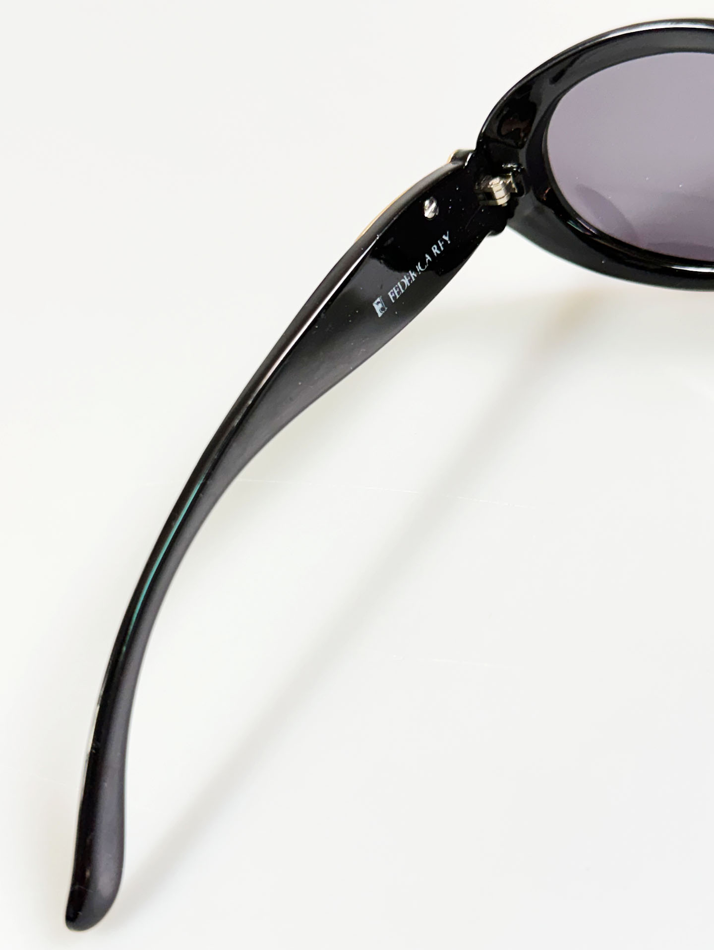 90's Italy Black & Purple Bold Oval Frame Sunglasses