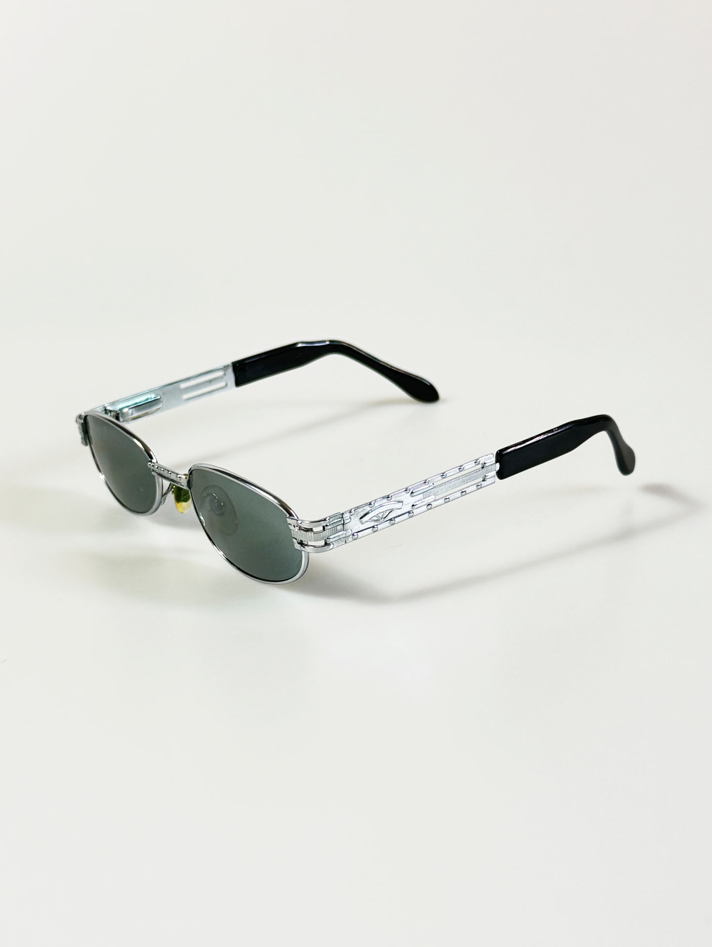 90’s LOUIS MASTER Silver Slim Oval Metal Sunglasses