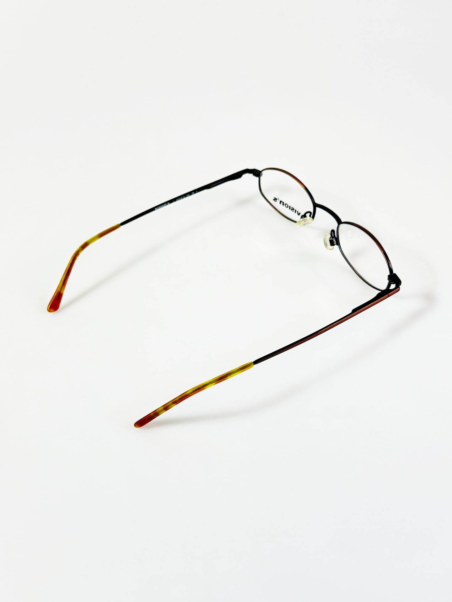 Vision’s Slim Oval Two-Tone Metal Glasses