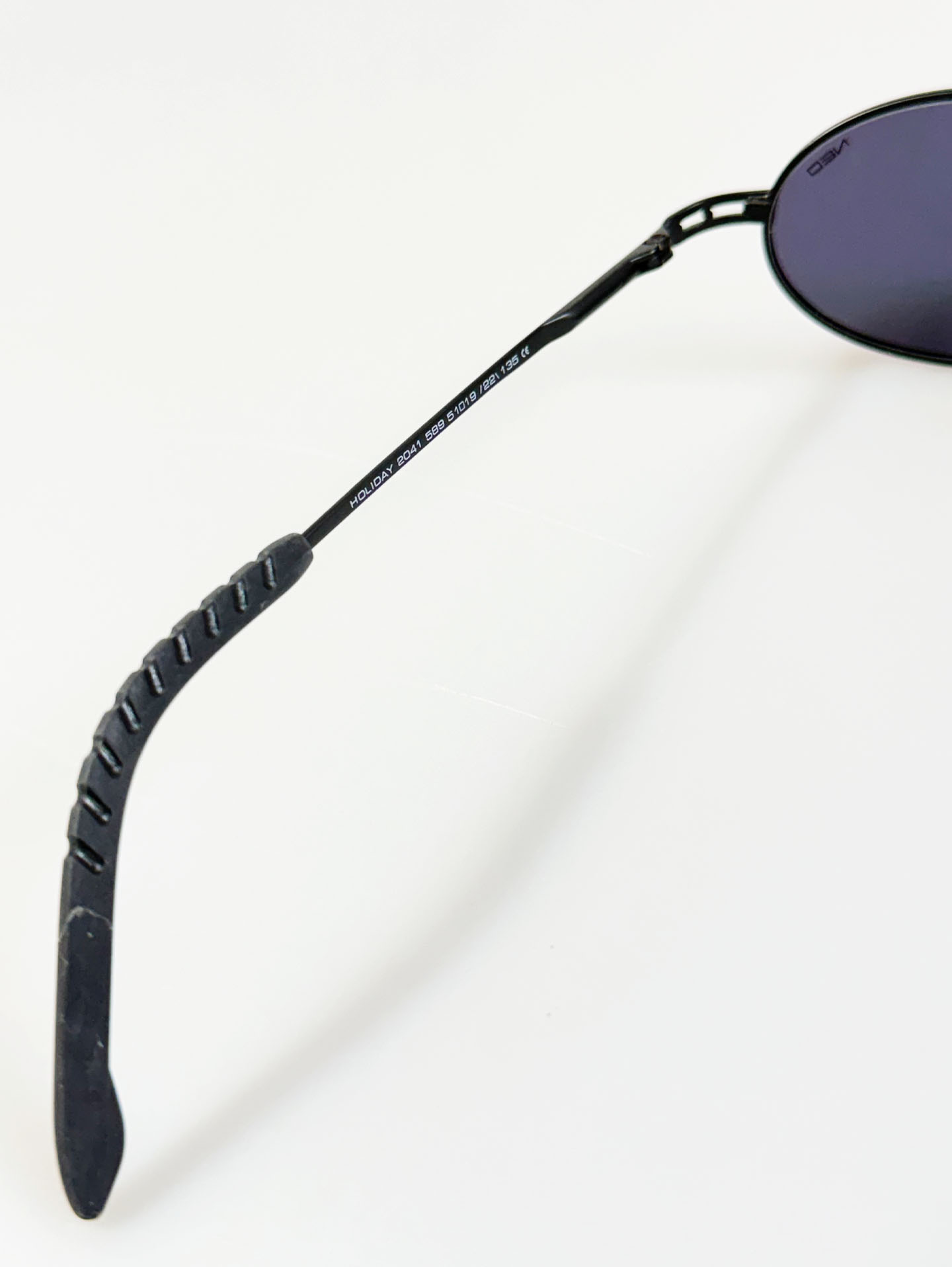 HOLIDAY by NEOSTYLE Black Slim Oval Metal Frame Sunglasses