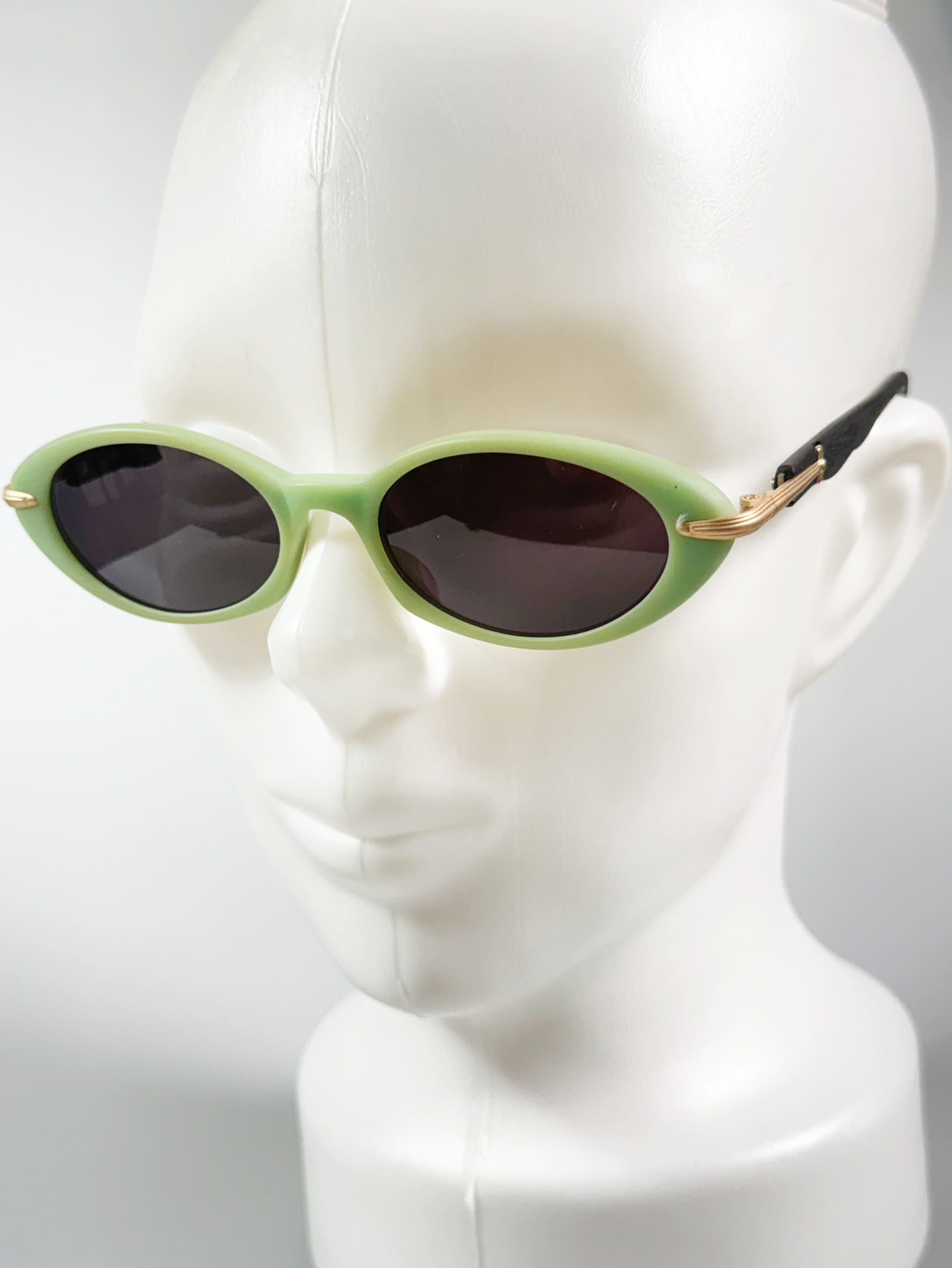 90's Christian Kevin Bold Oval Frame Sunglasses