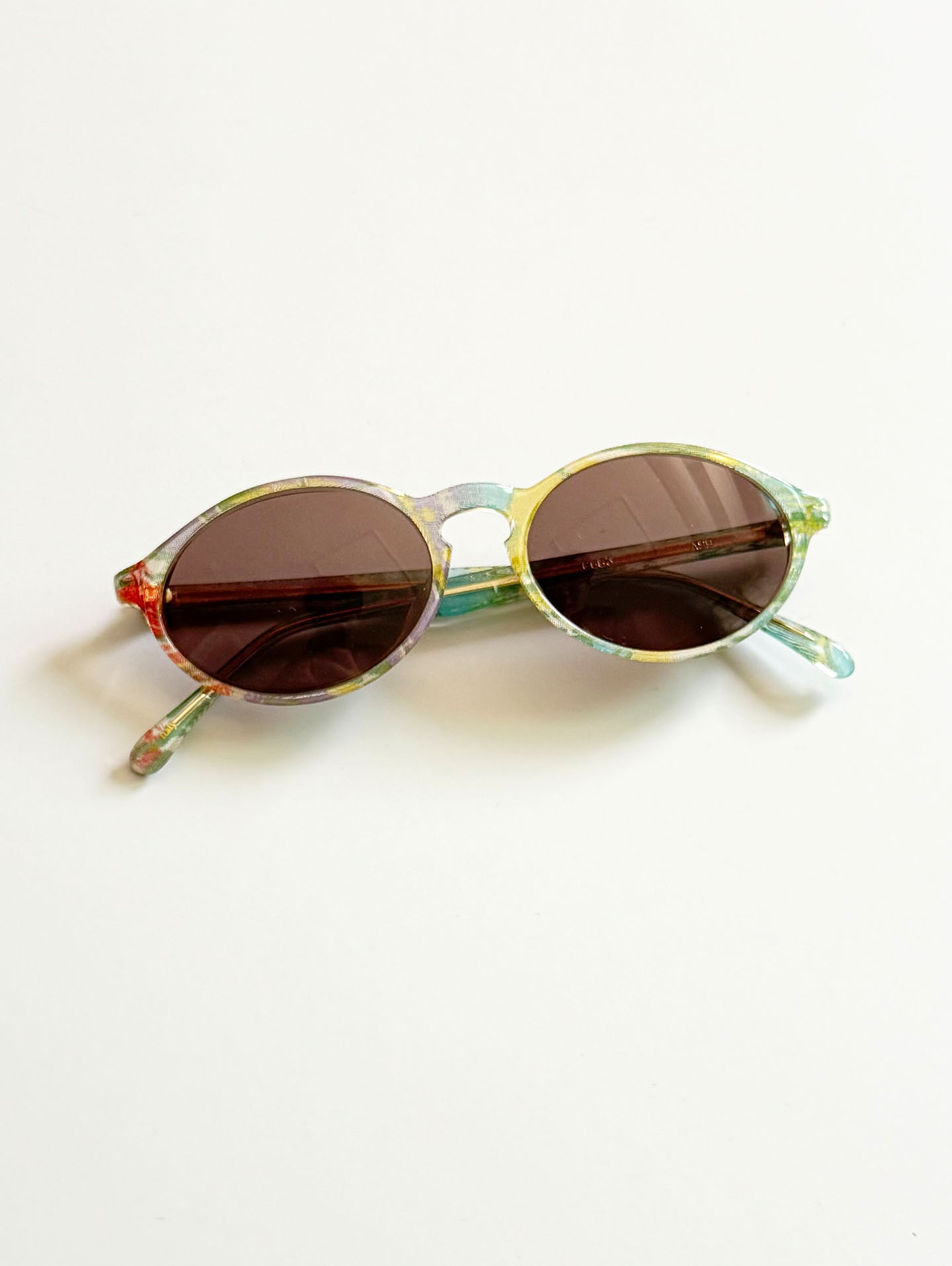 90's DISGUISE Multicolor Slim Oval Sunglasses
