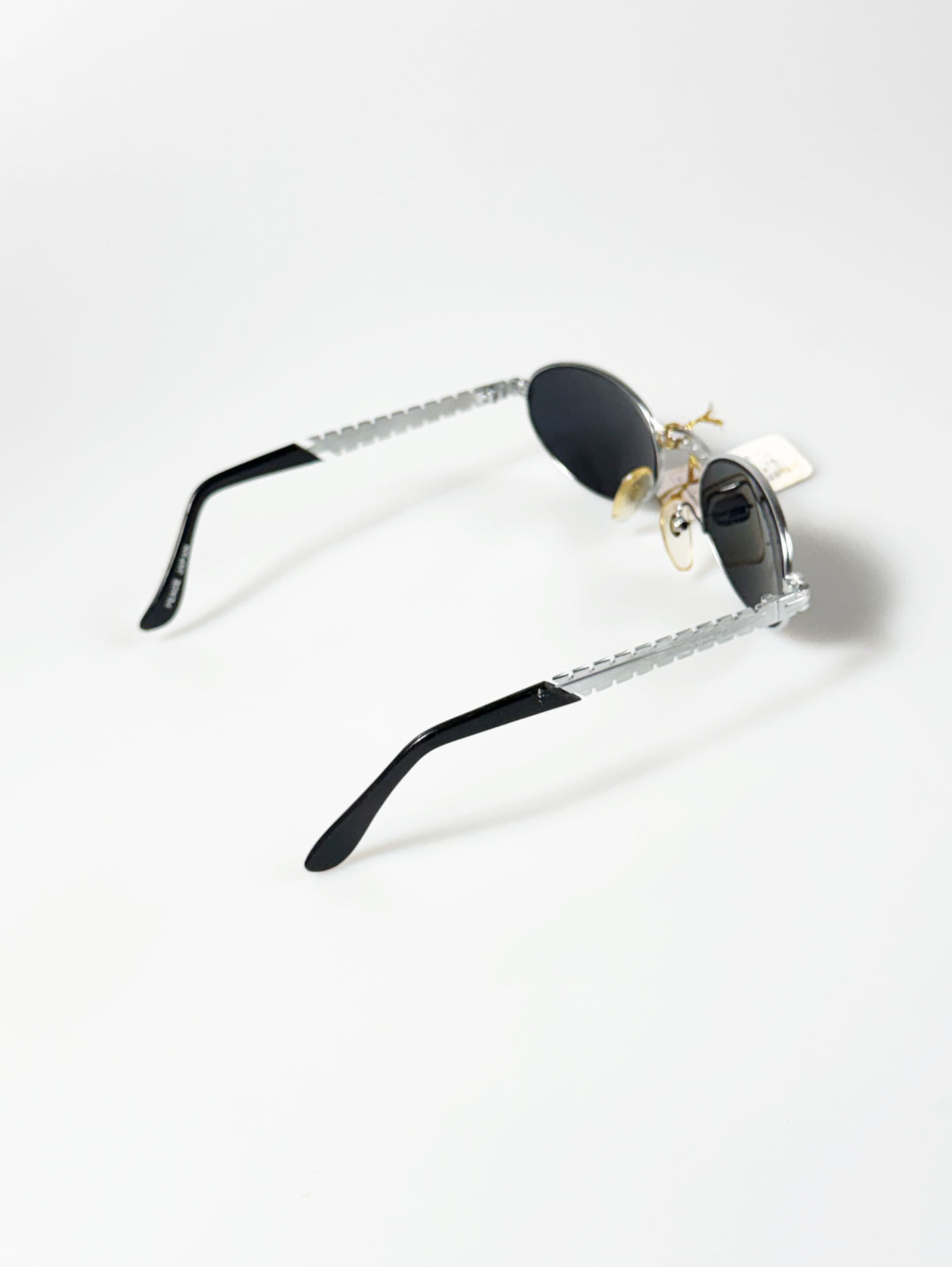 90's PEACE JAPAN Silver Slim Oval Metal Frame Sunglasses