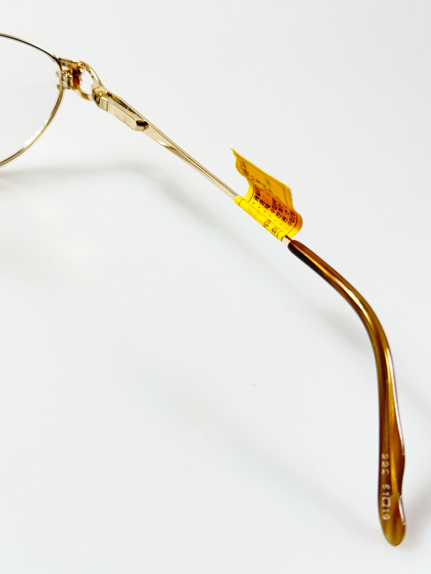 90's BRIEEE Gold Slim Oval Metal Frame Glasses