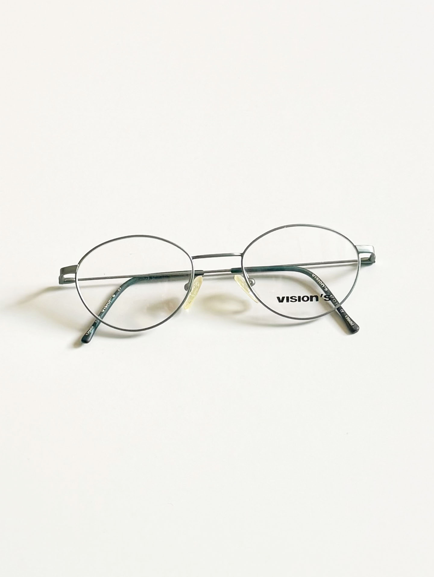 Vision’s Slim Oval Blue Tone Metal Glasses