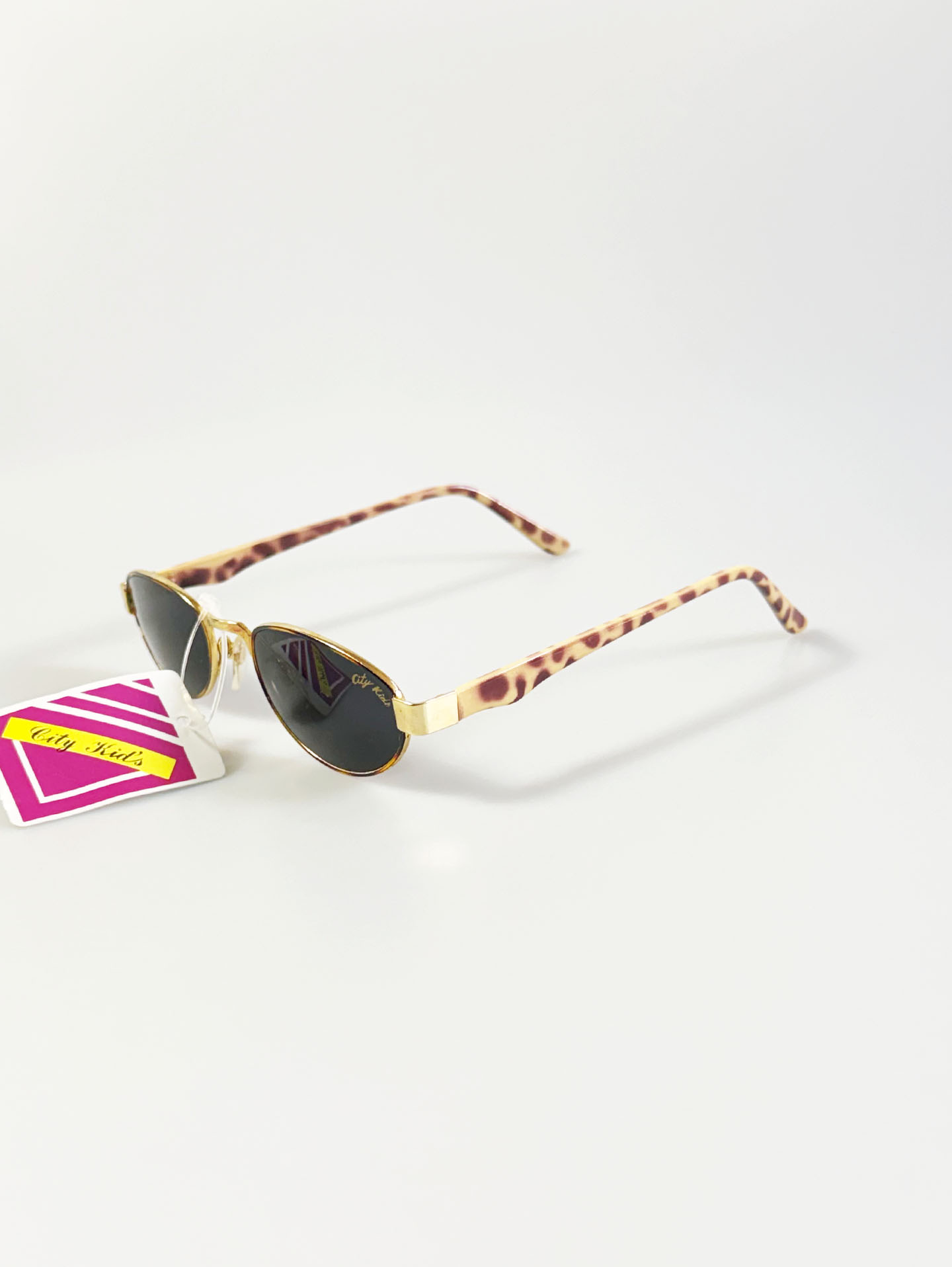 90's CITY KIDS Gold Slim Oval Metal Sunglasses