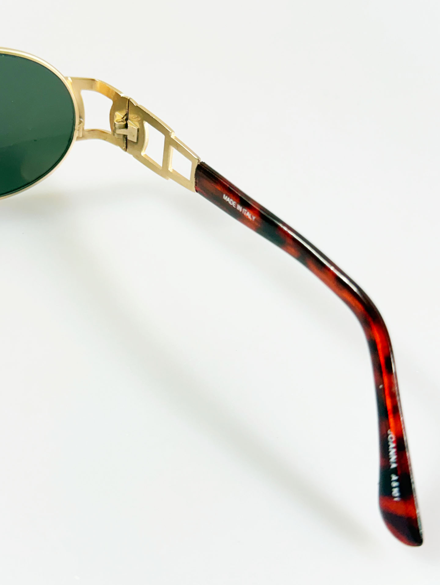 90's JOANNA Gold Slim Oval Metal Frame Sunglasses