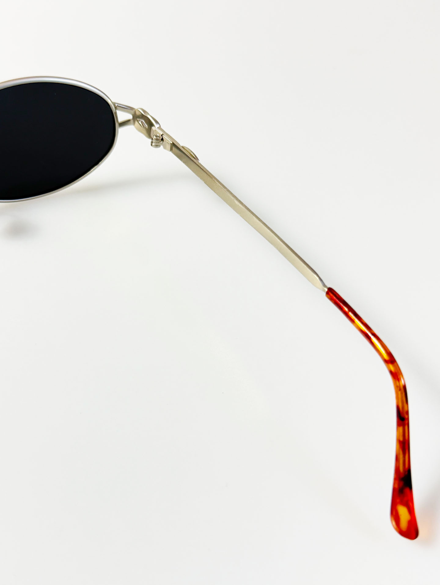 90's ACTION Slim Oval Silver Metal Frame Sunglasses