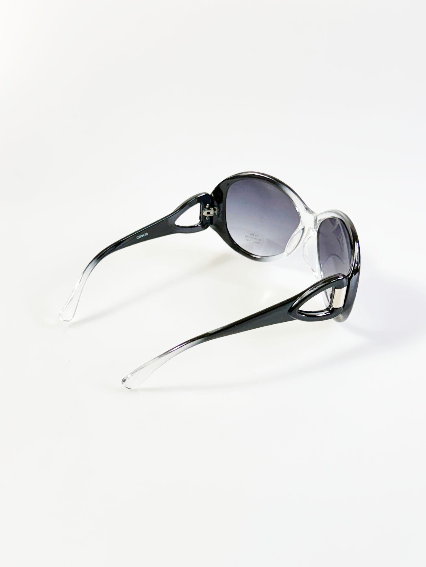 Oversized Bold Oval Two-Tone Sunglasses