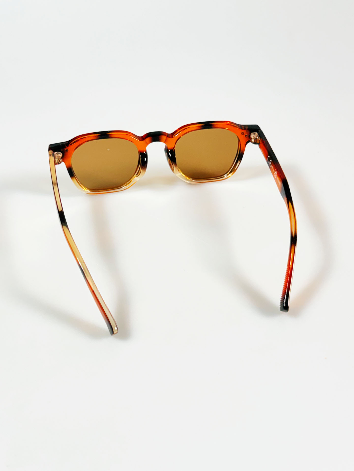 Amber Tortoiseshell Two-Tone Bold Square Tint Sunglasses