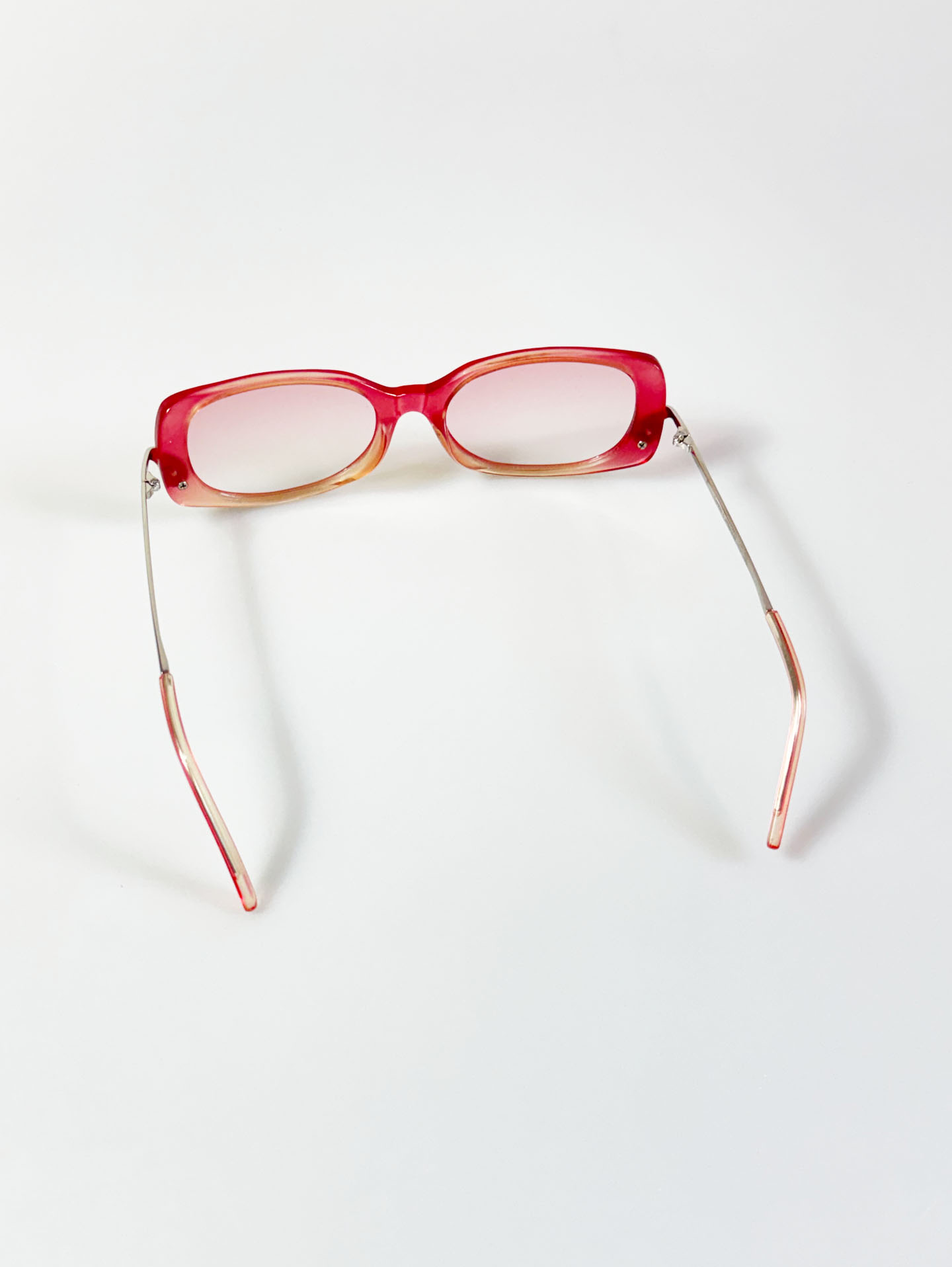 CAPRIO Pink Gradient Bold Square Tinted Sunglasses