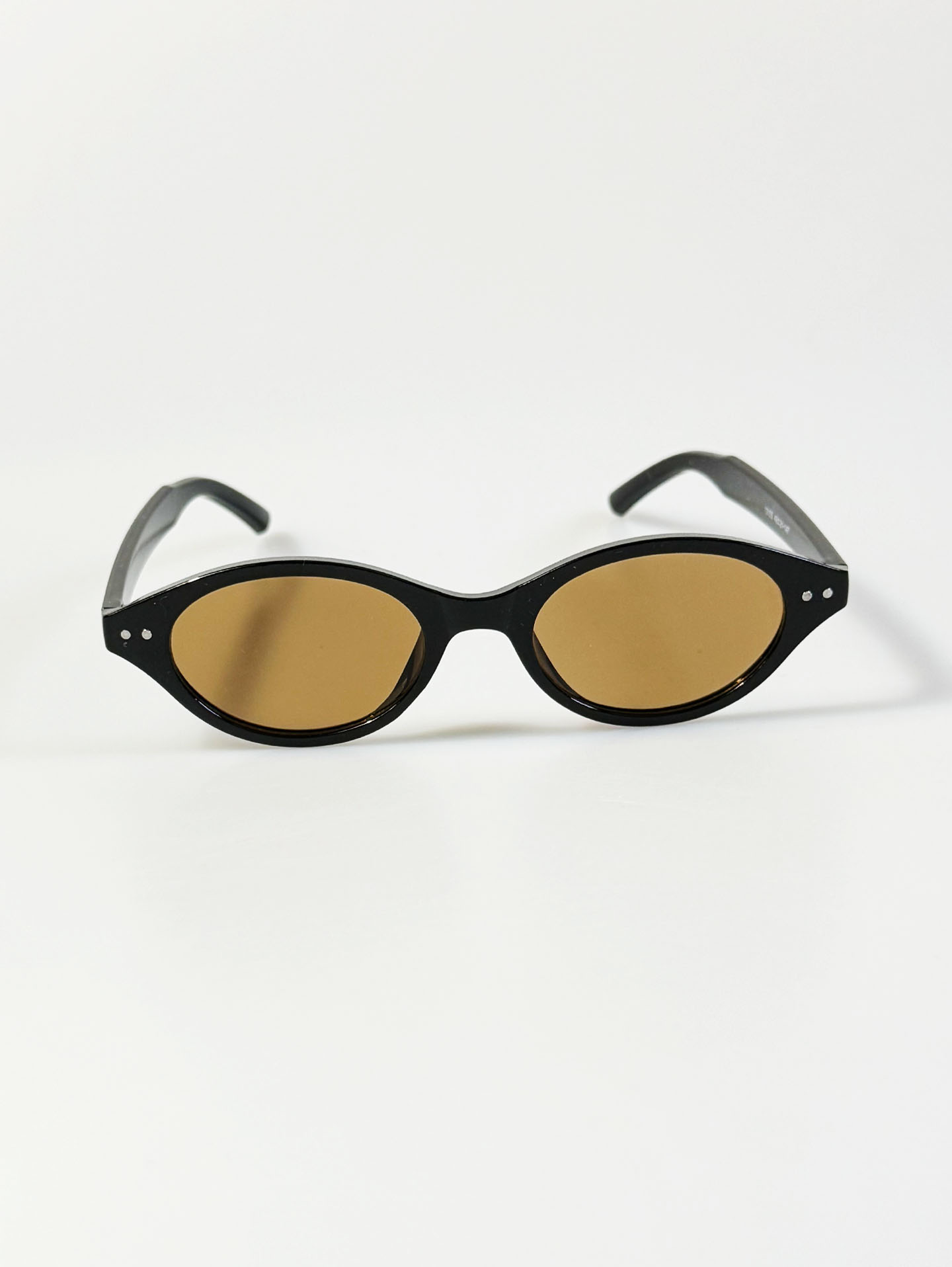 Black Bold Oval Frame Tint Sunglasses