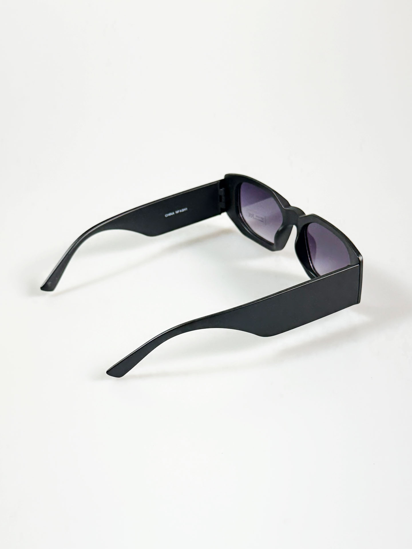 Matte Black Bold Geometric Square Frame Sunglasses