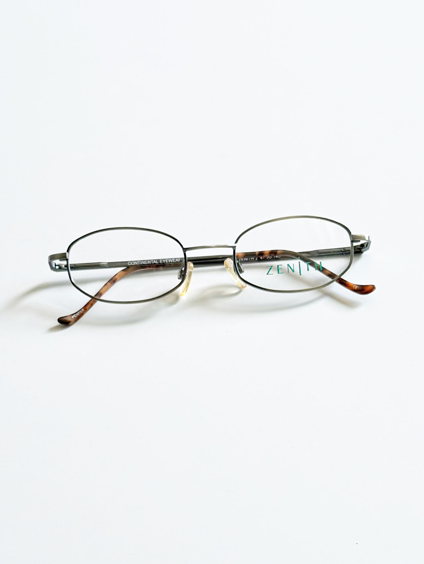 90's ZENITH Dark Silver Slim Oval Metal Frame Glasses